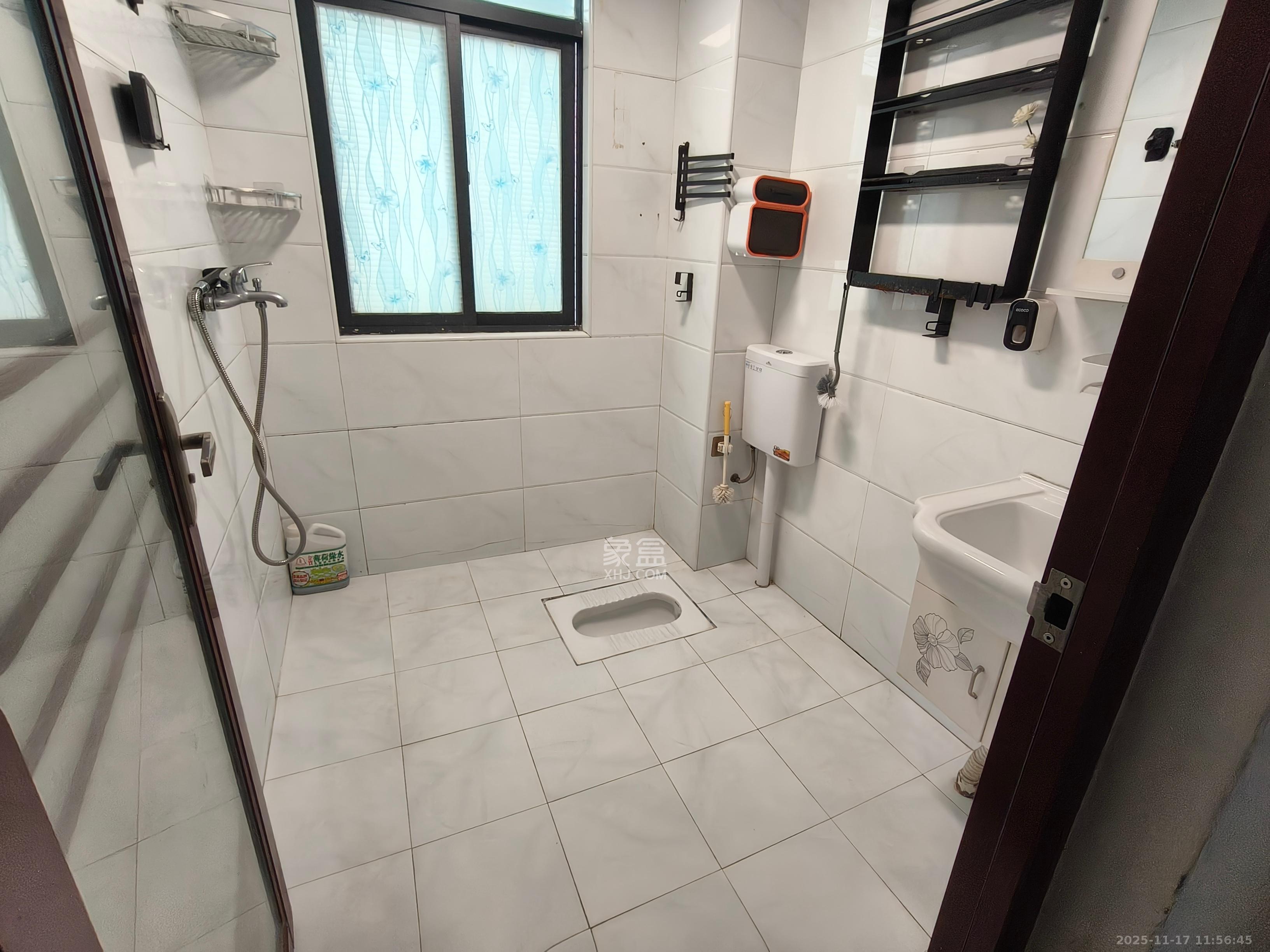 星城映象  2室1厅1卫    1900.0元/月室内图