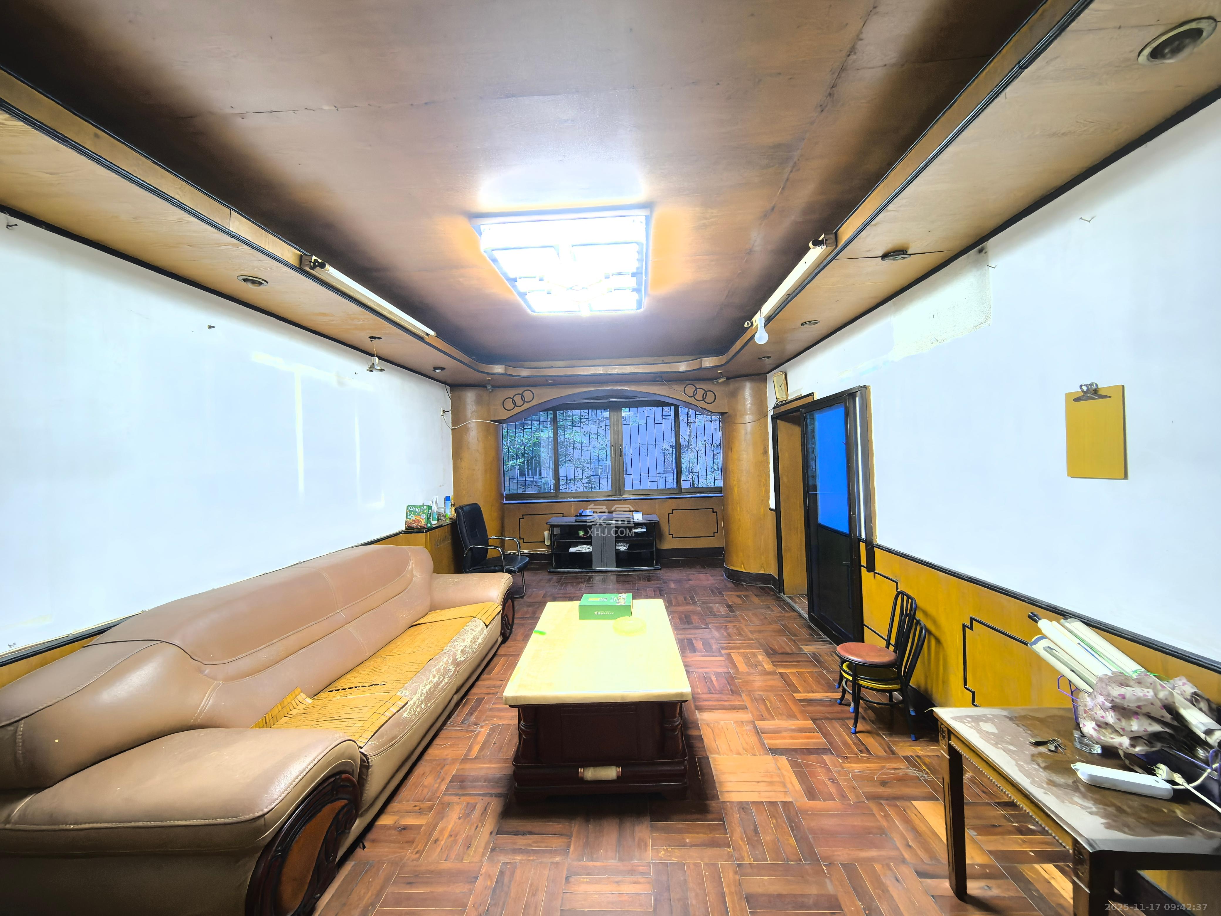 英才园三片  3室2厅1卫    2200.0元/月