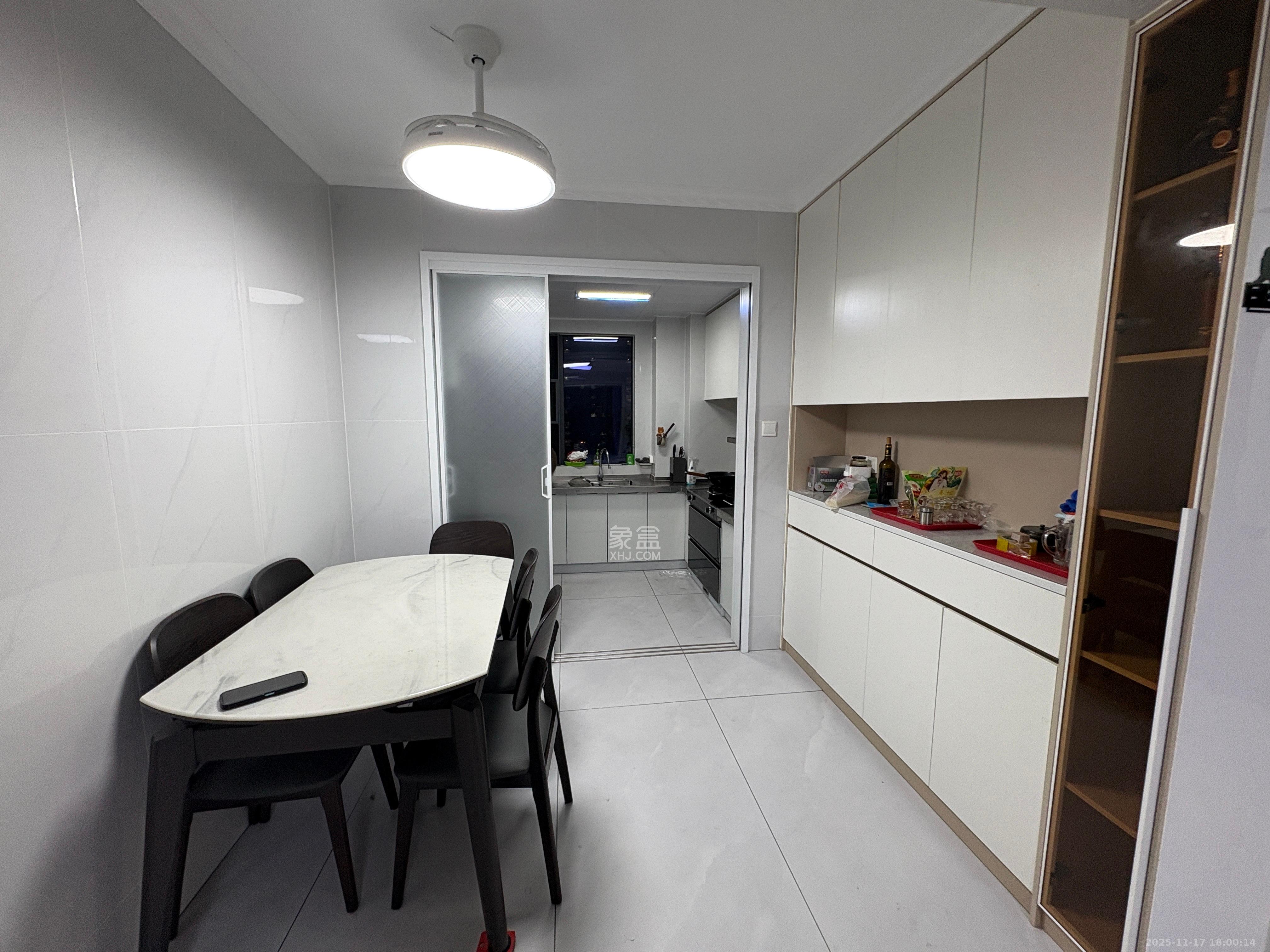 旭日嘉苑  3室2厅2卫    3400.0元/月室内图