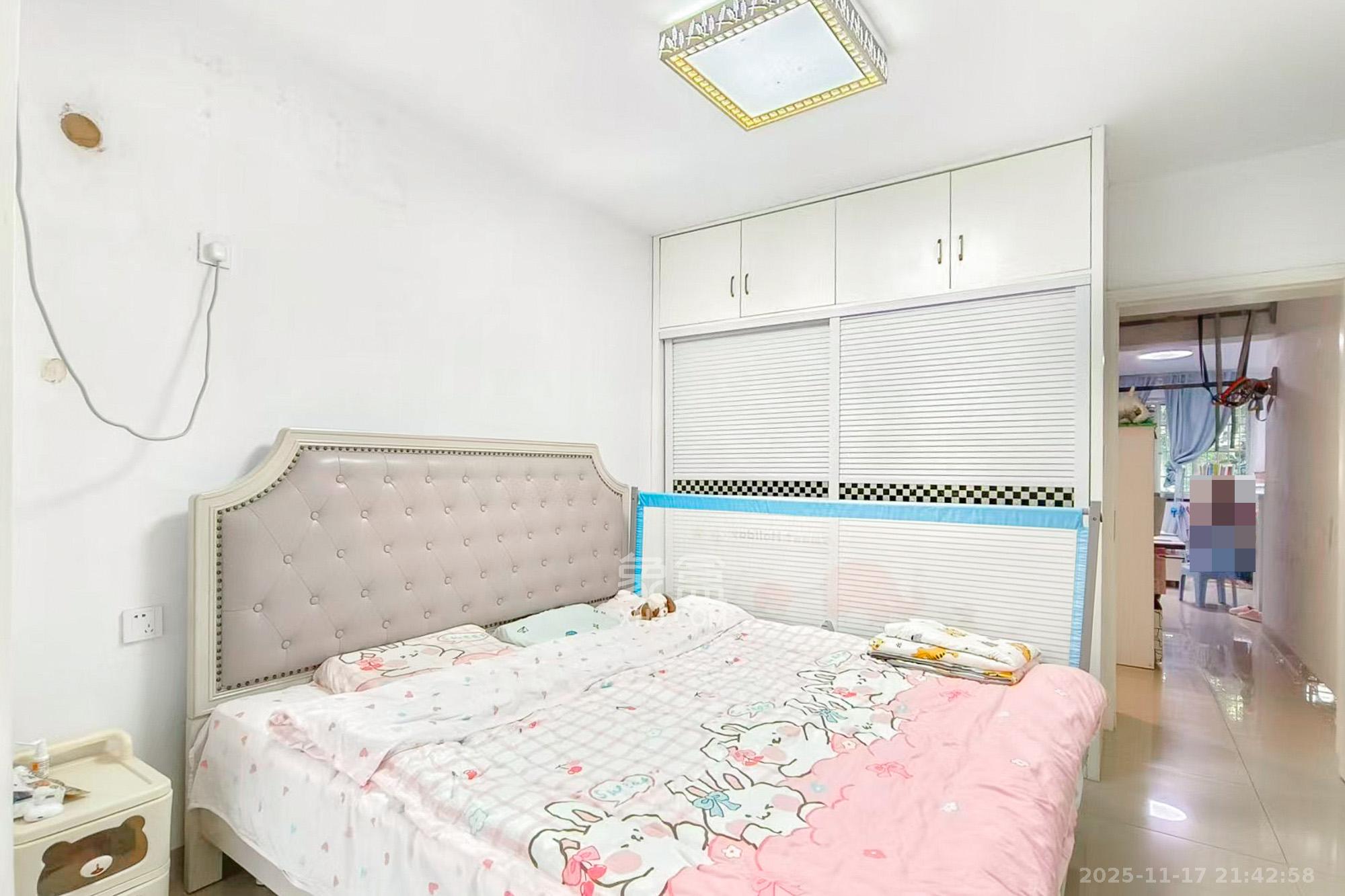 新诚小区 2室1厅1卫 40.0万 新诚小区 2室1厅1卫 40.0万卧室