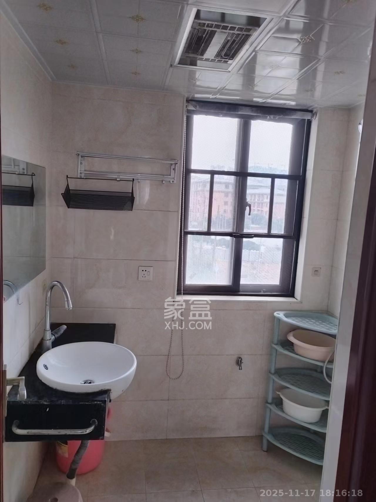 钱隆学府一、二期 3室1厅1卫 2200.0元/月 钱隆学府一、二期 3室1厅1卫 2200.0元/月室内图