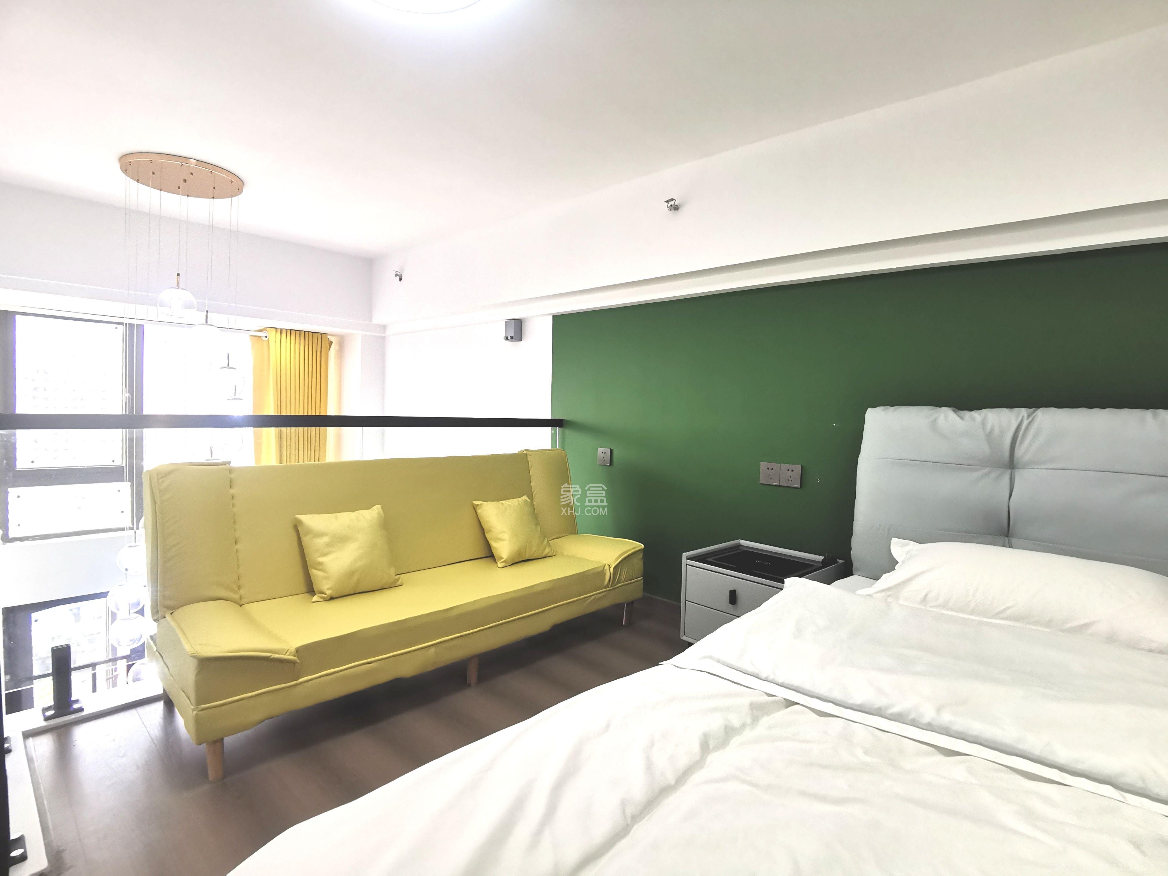 卓越江岸  2室1厅1卫    2700.0元/月室内图