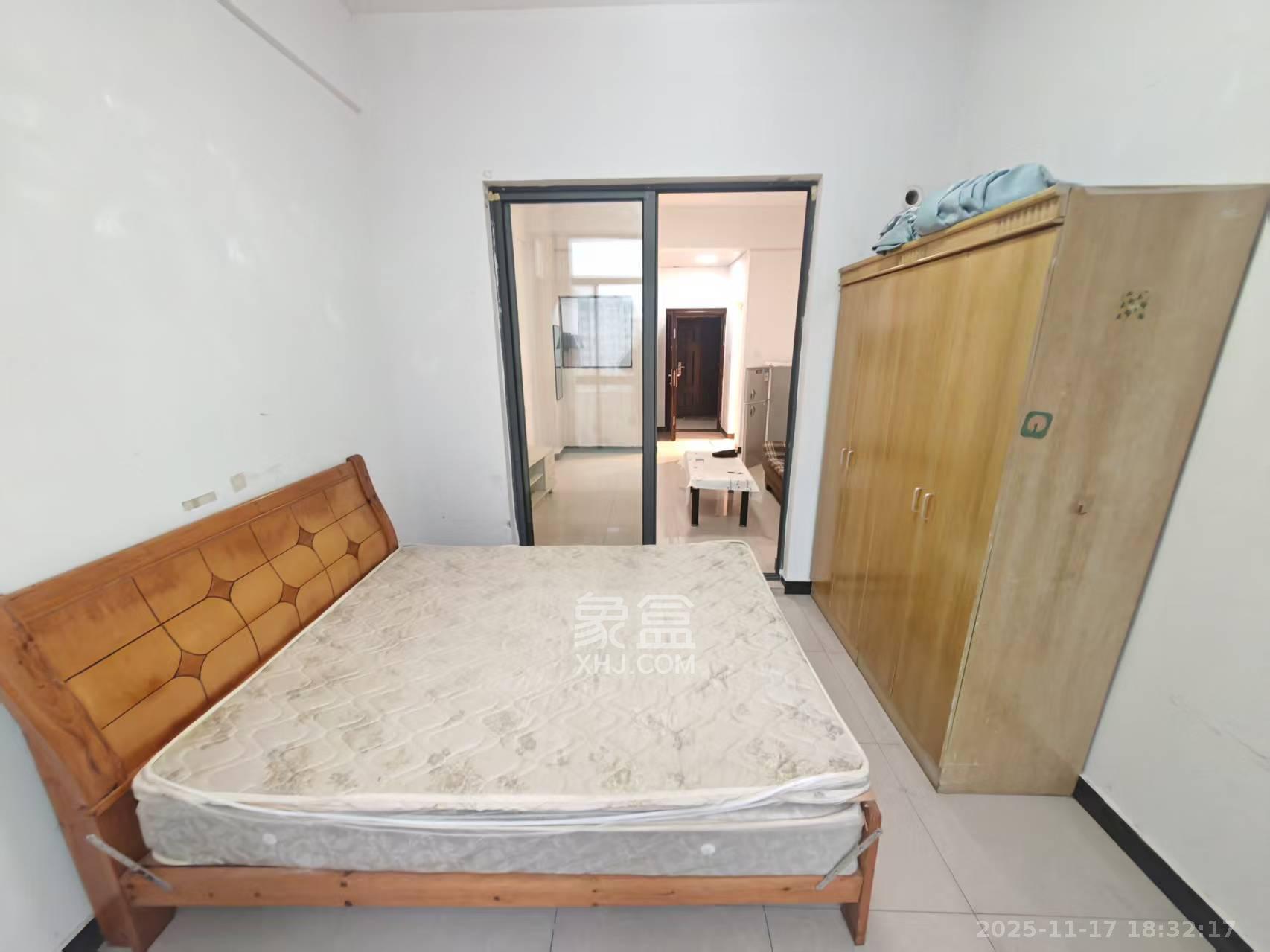 鑫远湘府逸园 1室1厅1卫 1200.0元/月 鑫远湘府逸园 1室1厅1卫 1200.0元/月室内图