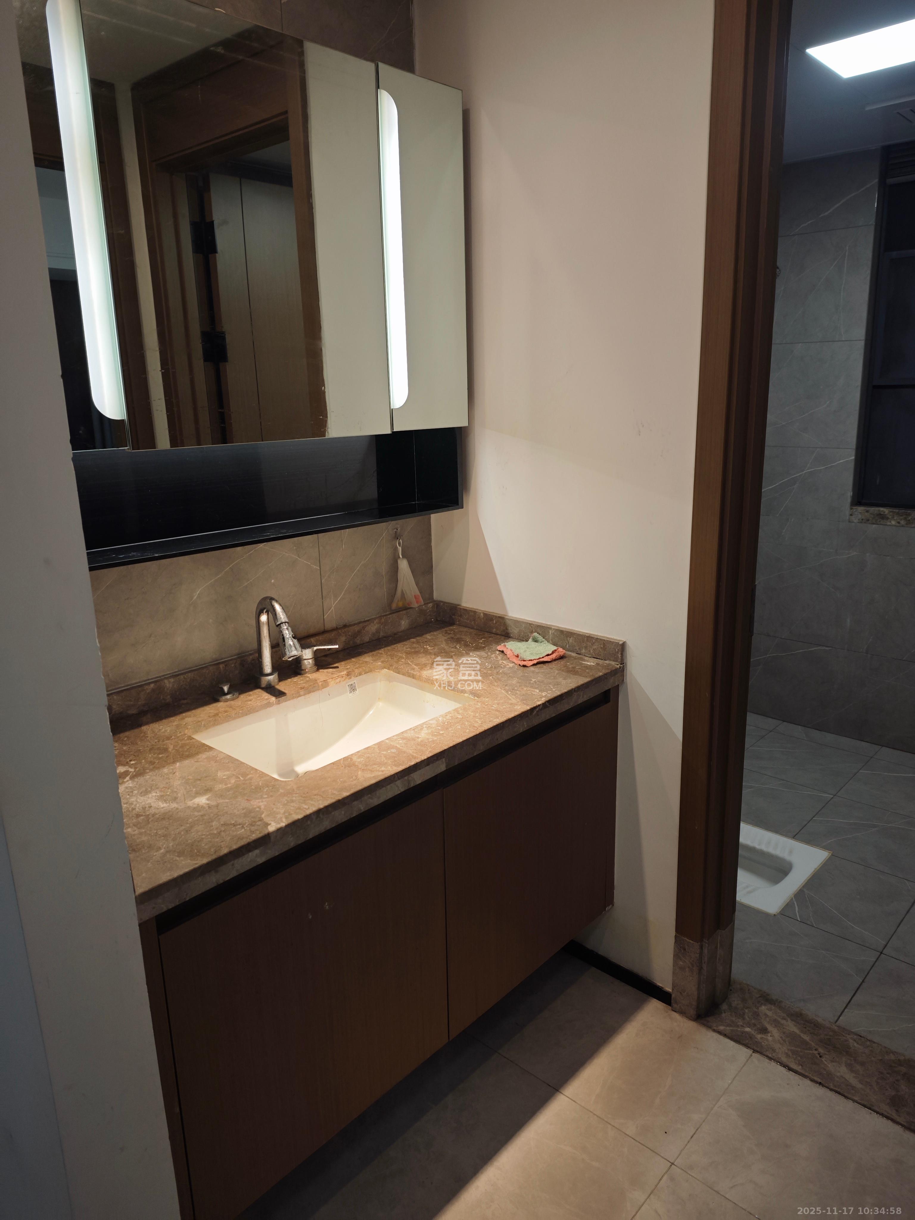 长房云西府一期  3室2厅1卫    3000.0元/月室内图