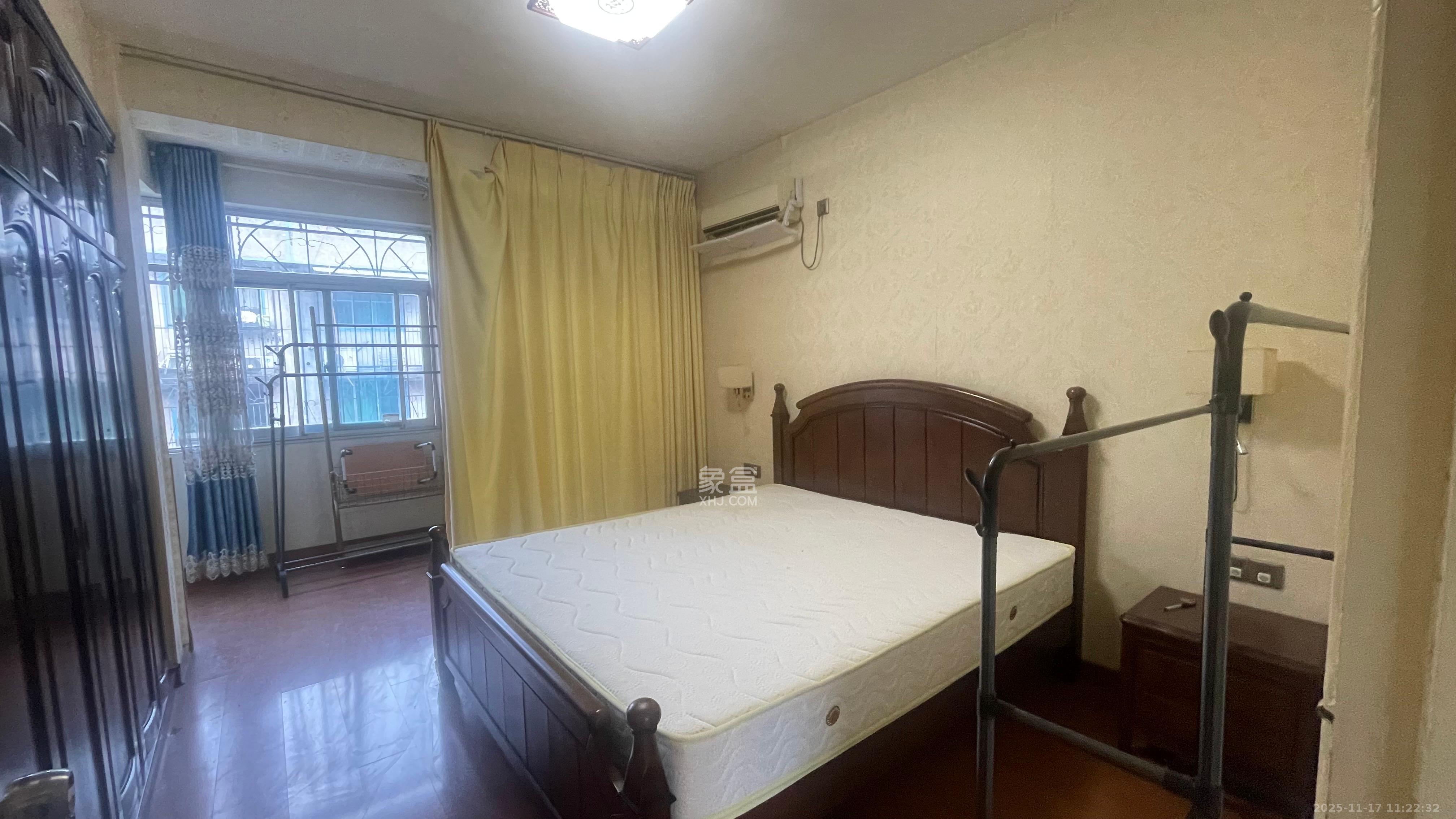 输变电局宿舍  1室2厅1卫    1500.0元/月室内图