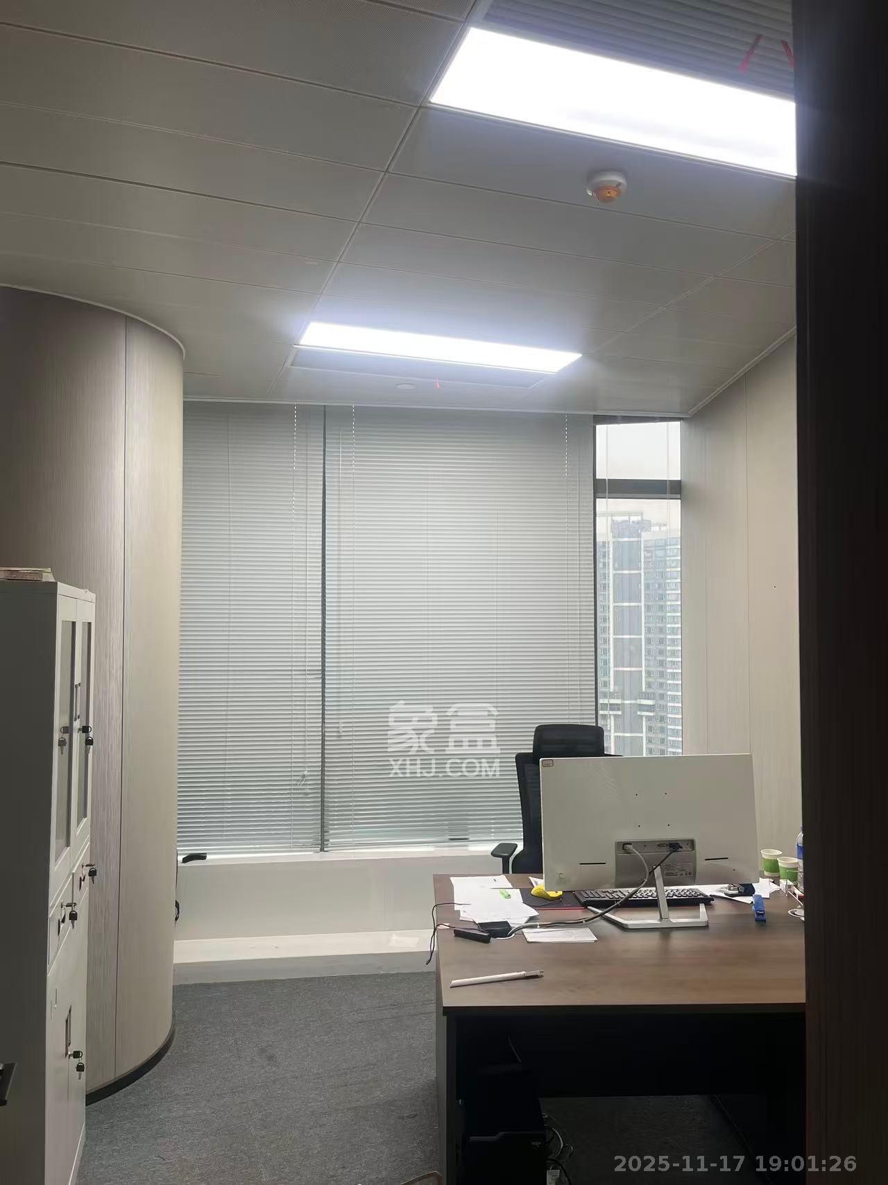 世茂铂曼 5室2厅3卫 25000.0元/月 世茂铂曼 5室2厅3卫 25000.0元/月室内图