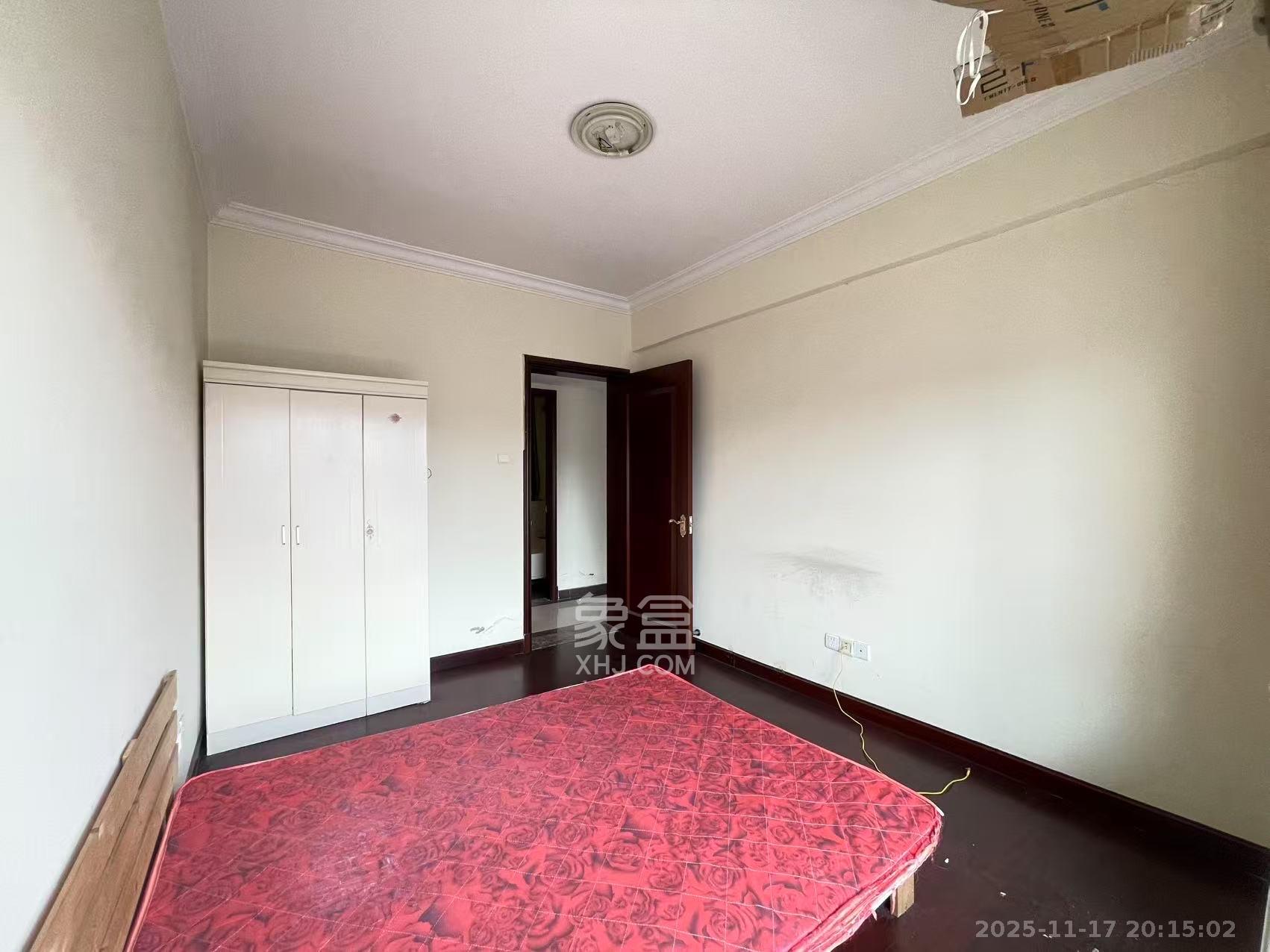 恒大名都  4室2厅2卫    1900.0元/月室内图