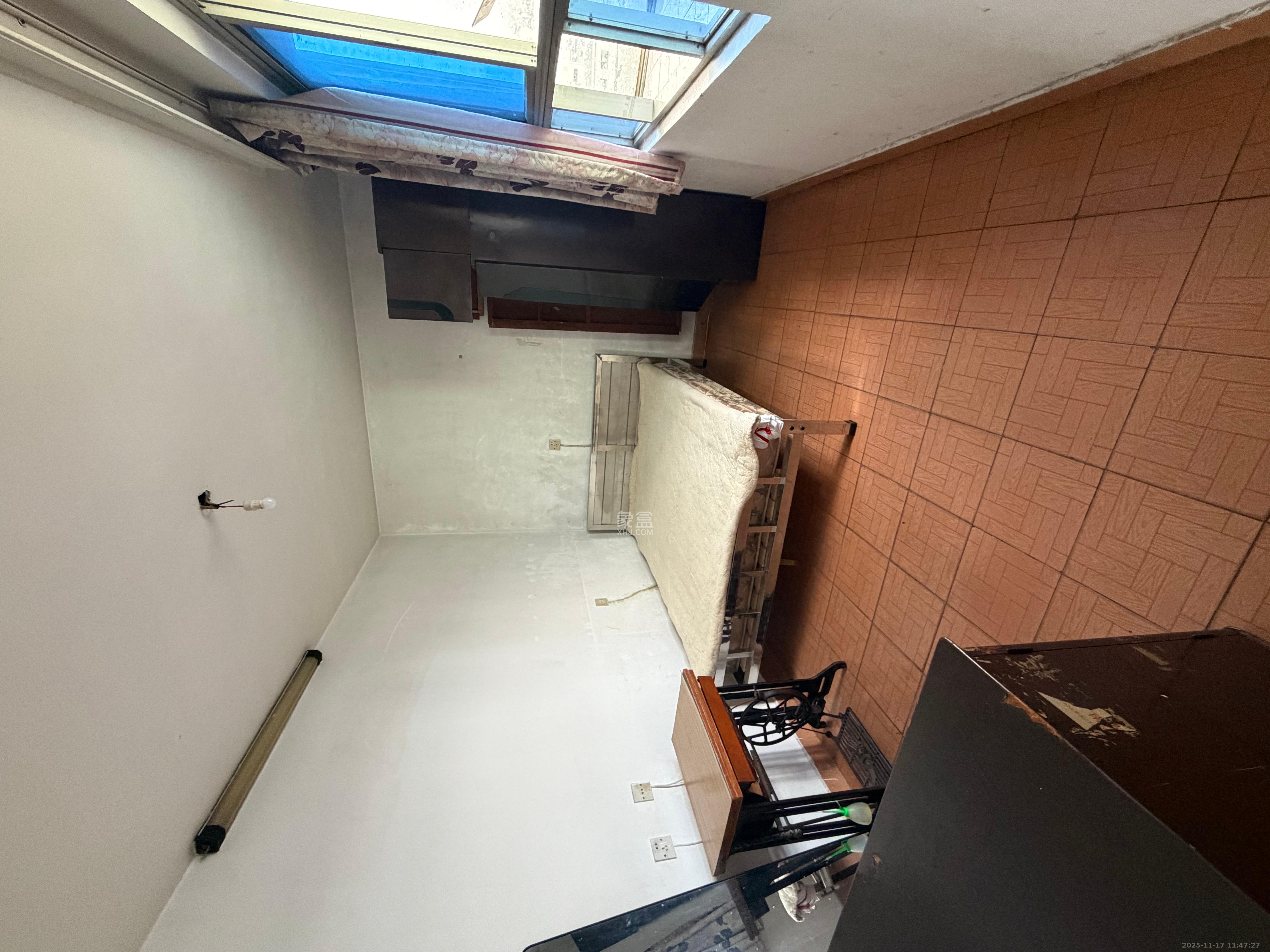 长沙卷烟厂高层小区  2室1厅1卫    1700.0元/月室内图