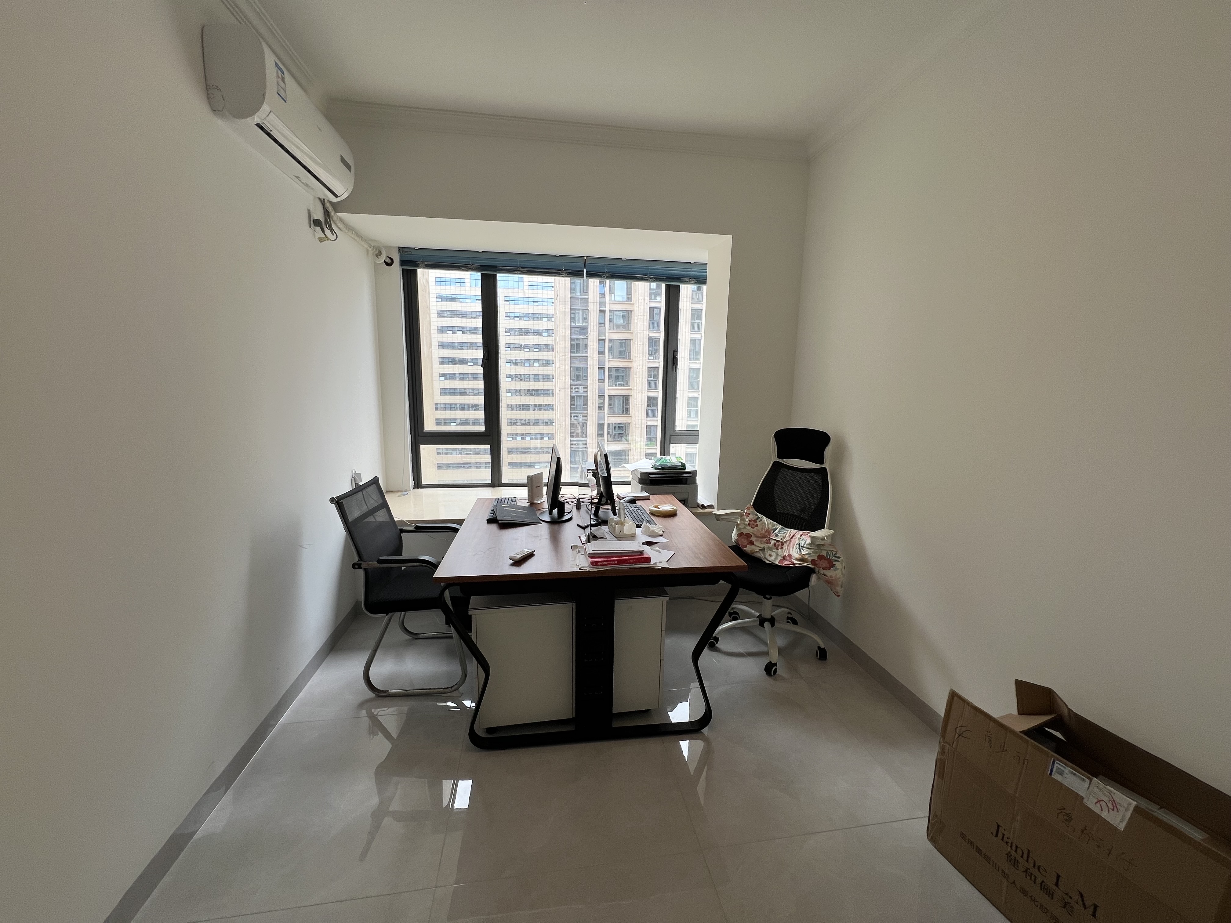 海航豪庭北苑  3室2厅2卫    5500.0元/月室内图