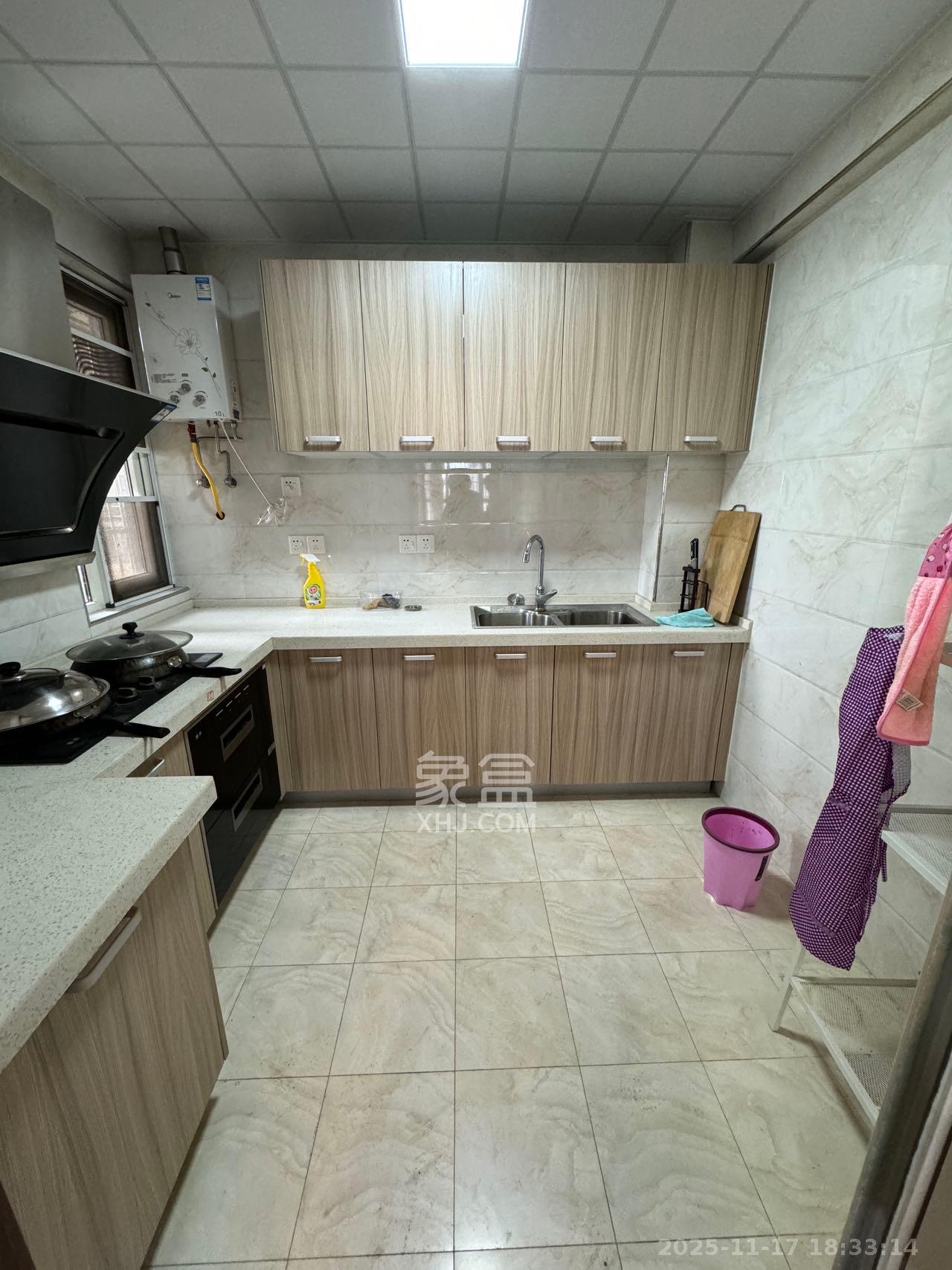 汇金城/嘉华城一期 2室1厅1卫 2600.0元/月 汇金城/嘉华城一期 2室1厅1卫 2600.0元/月室内图