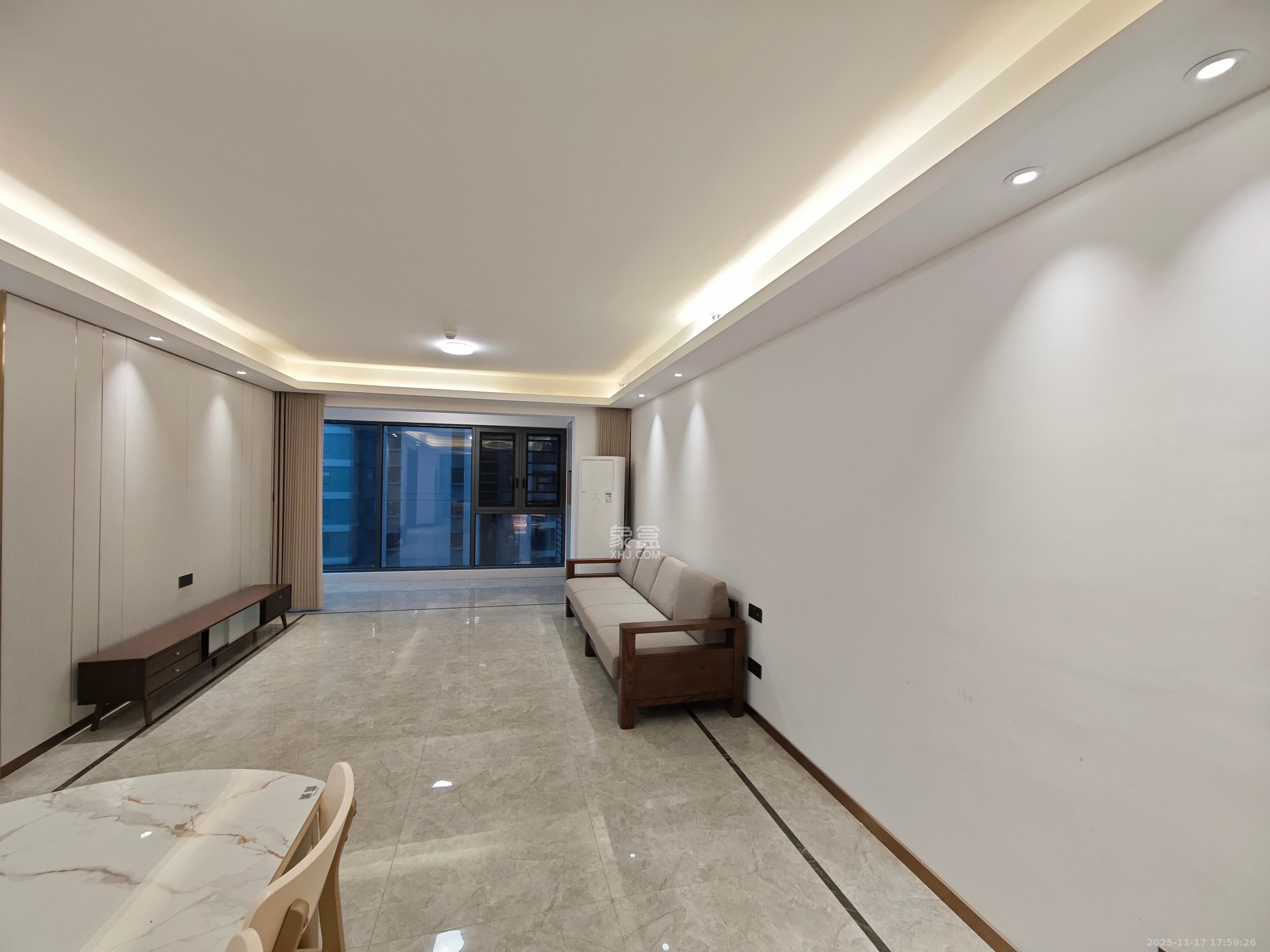 梅溪悦章  4室2厅2卫    4300.0元/月