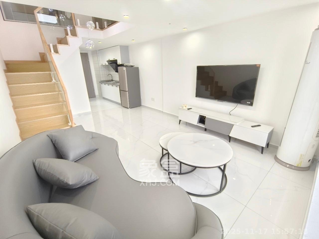 藏珑湖上公馆 1室1厅1卫 1900.0元/月 藏珑湖上公馆 1室1厅1卫 1900.0元/月室内图