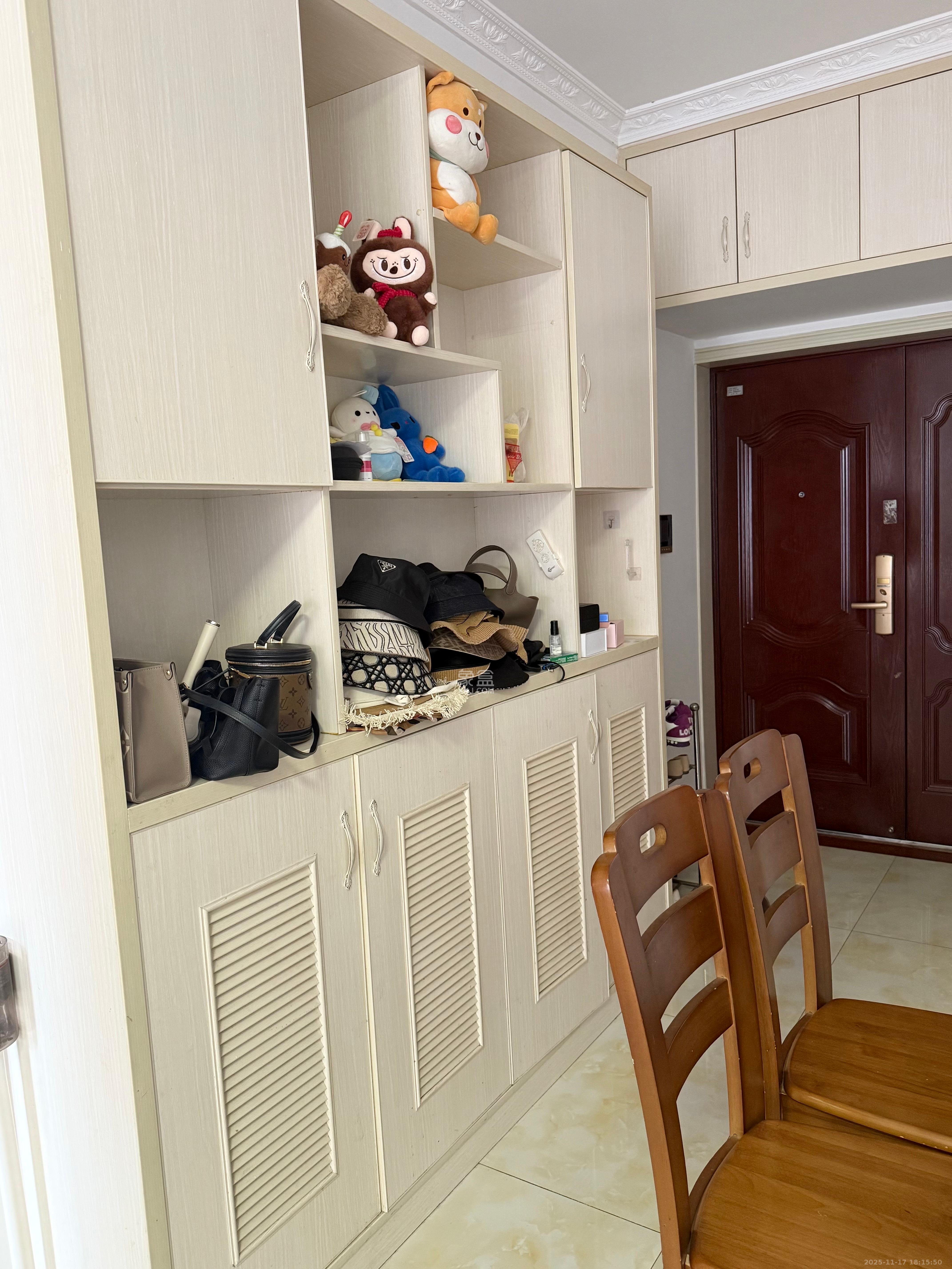 五矿万境水岸三期  1室0厅0卫    2000.0元/月