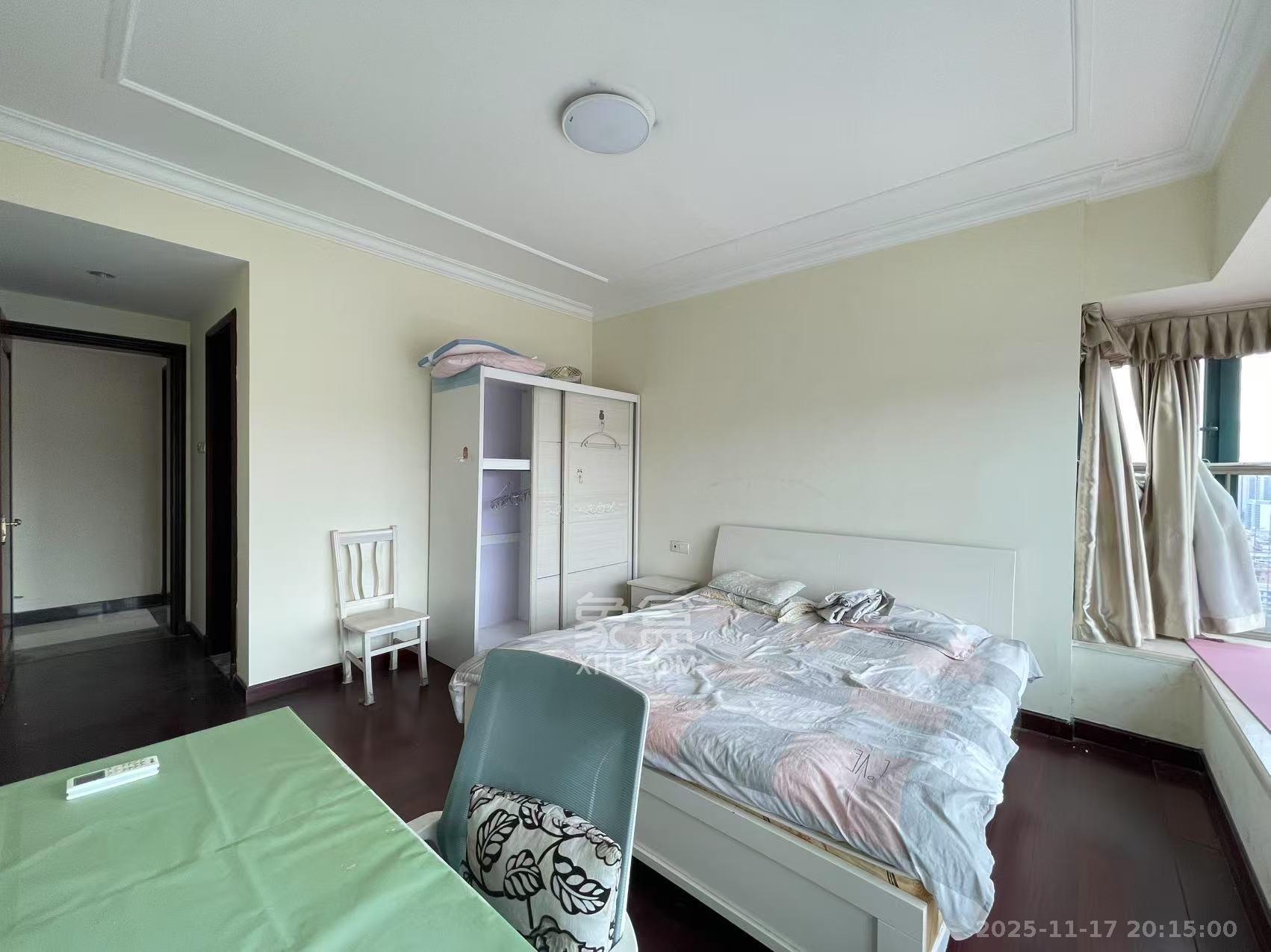 恒大名都  4室2厅2卫    1900.0元/月室内图