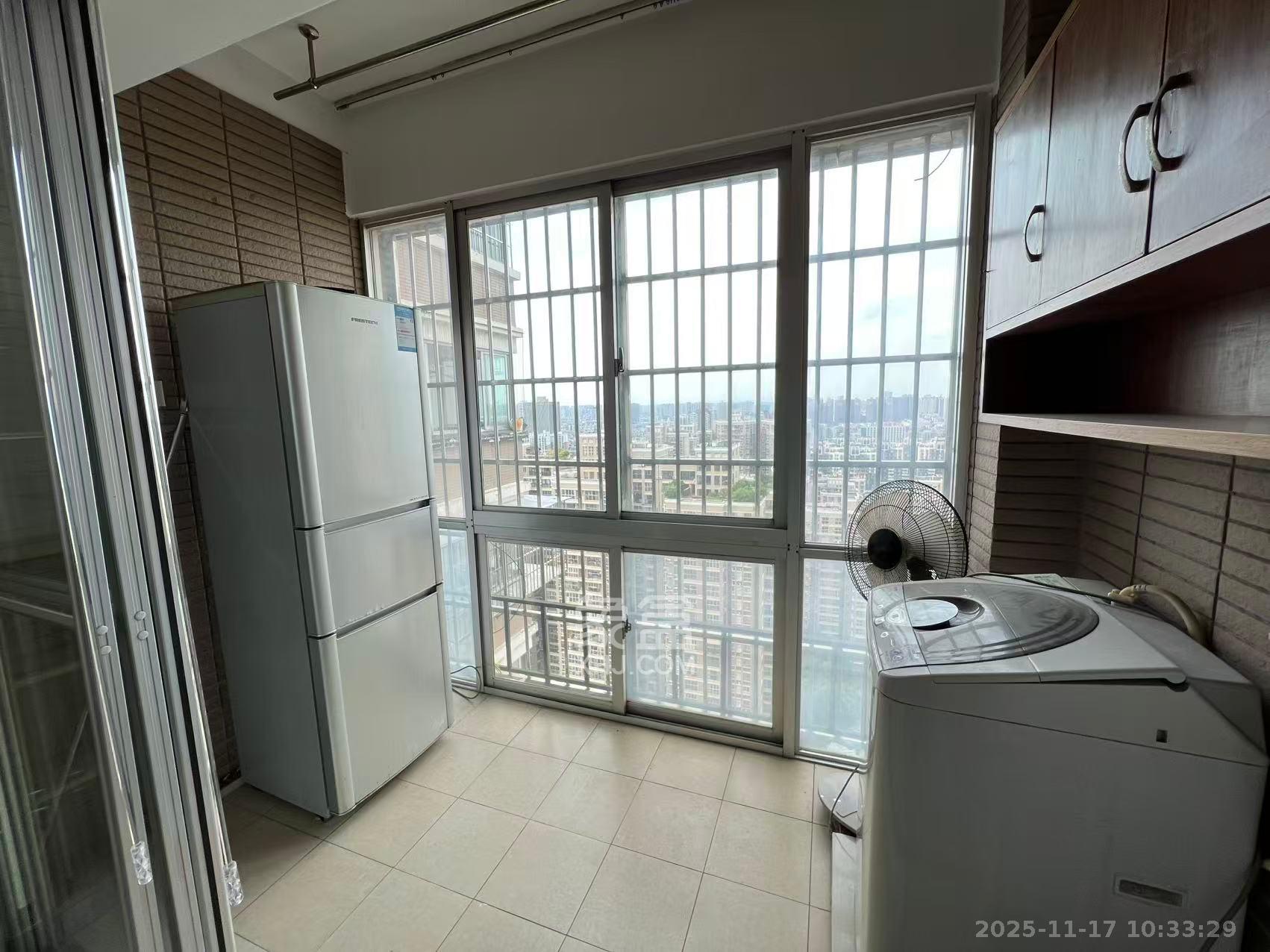 上河国际B座  2室2厅1卫    2200.0元/月室内图