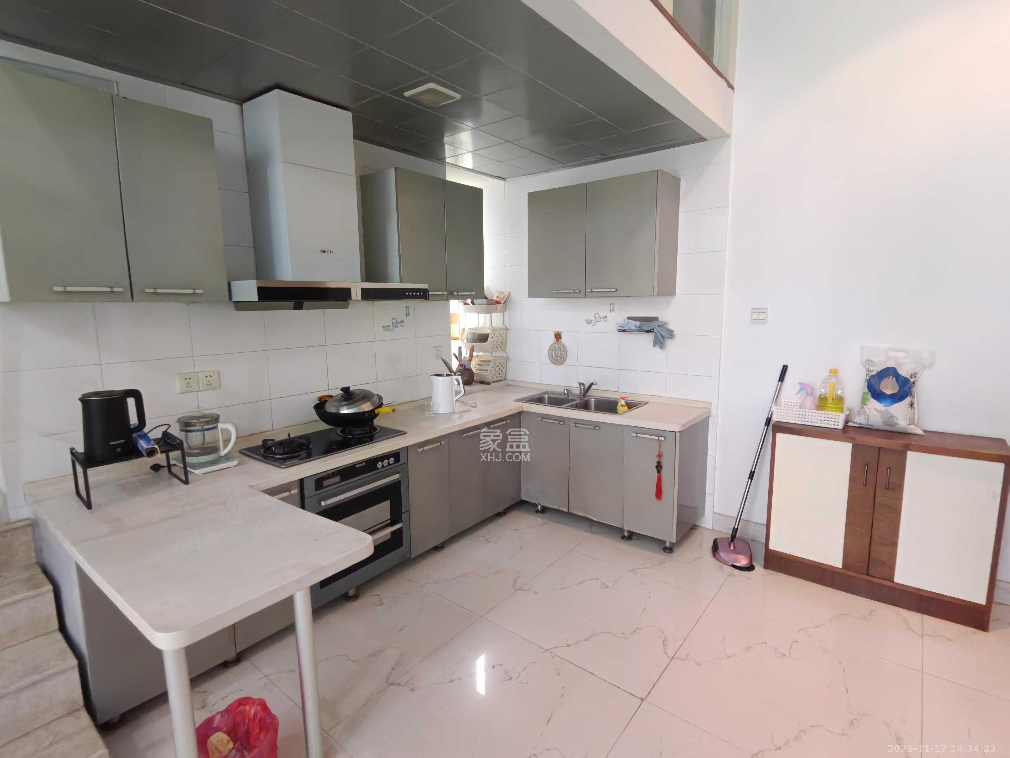 领秀星城（领秀新城）  2室2厅1卫    1600.0元/月室内图