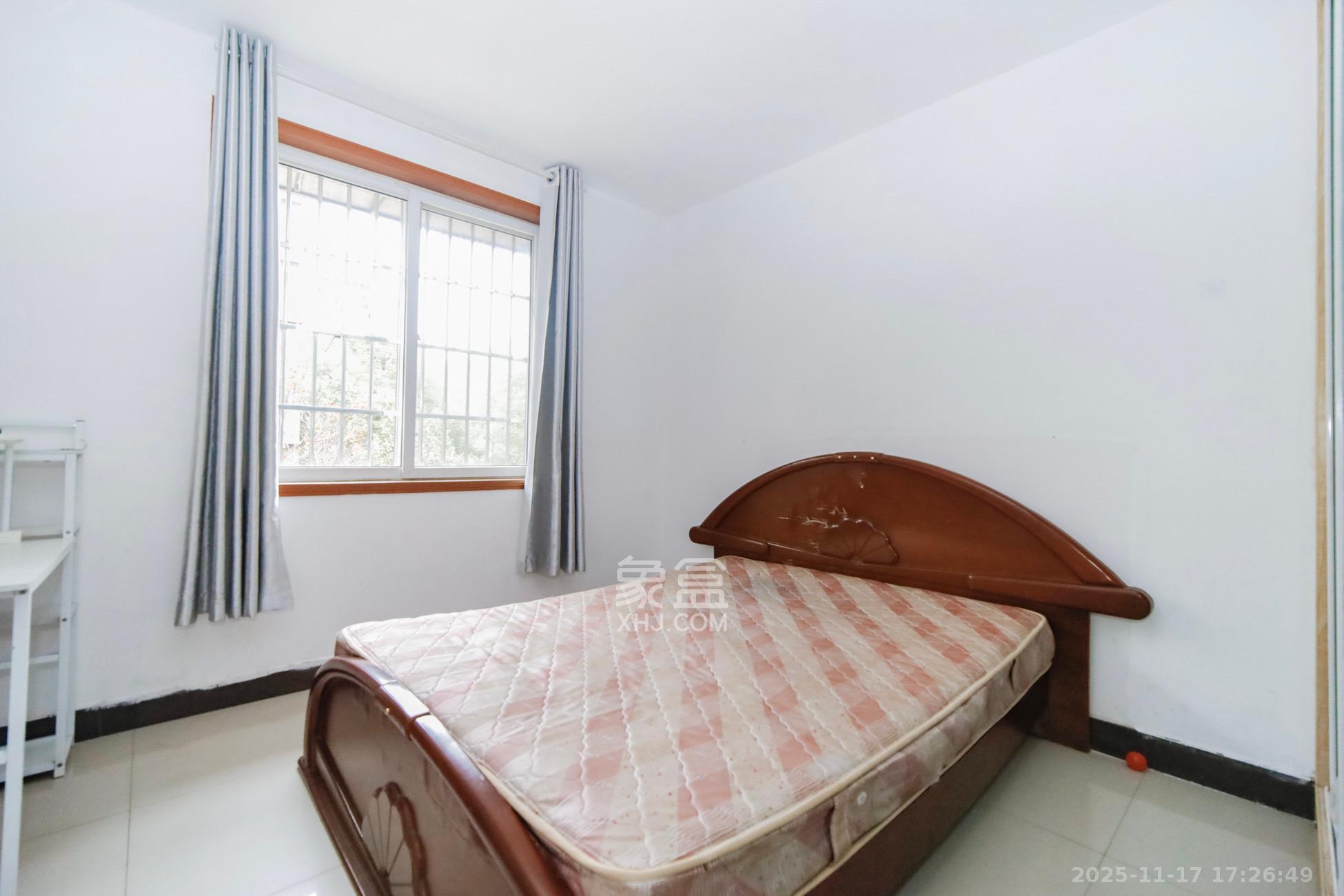 湘樟园小区(湘樟家园) 1室0厅0卫 1500.0元/月 湘樟园小区(湘樟家园) 1室0厅0卫 1500.0元/月室内图