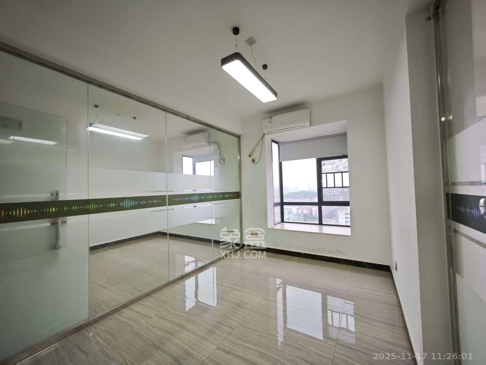 财富港湾（绿领大厦）  3室2厅1卫    2500.0元/月室内图