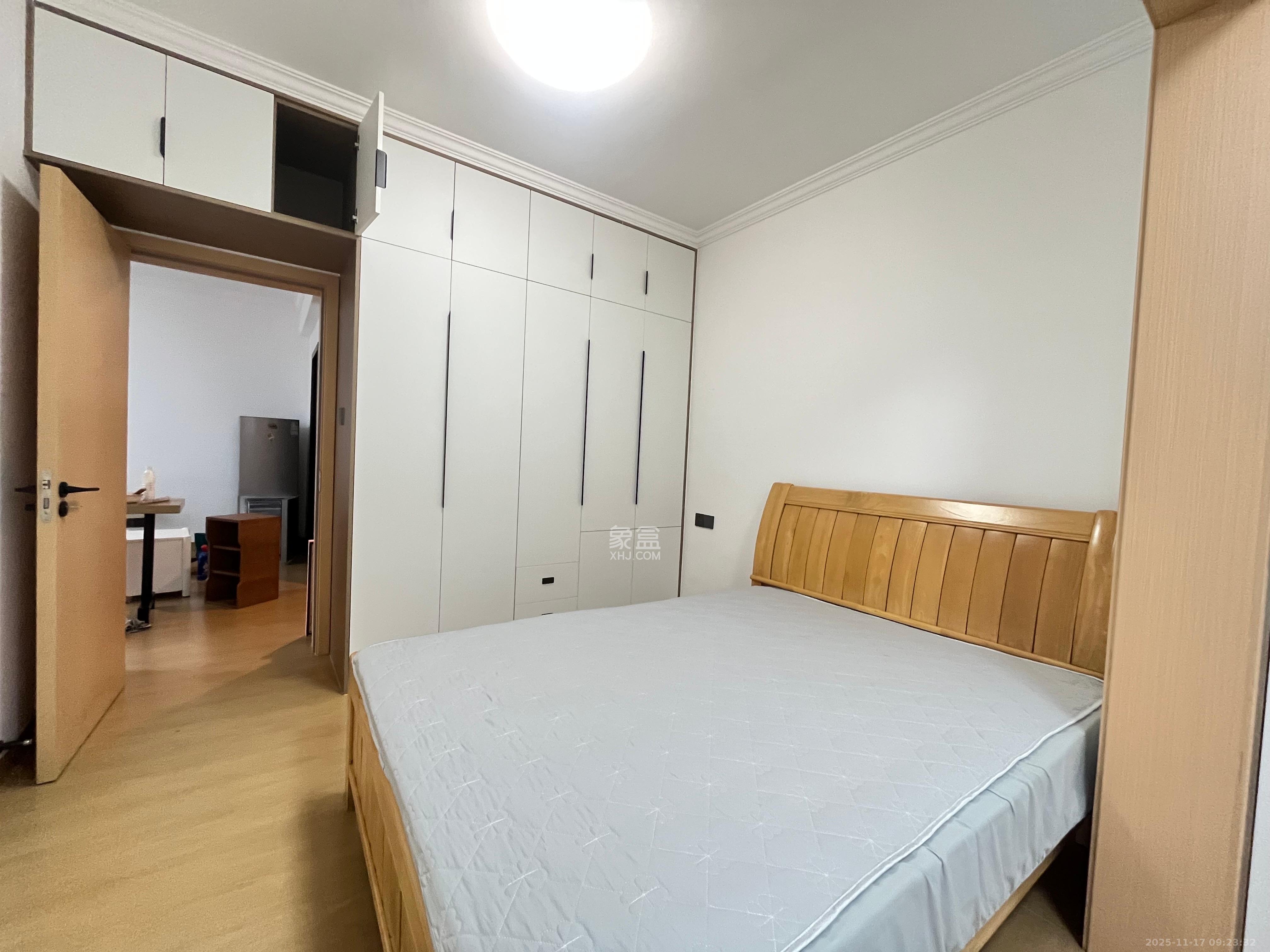 栖凤佳园  2室2厅1卫    2500.0元/月室内图