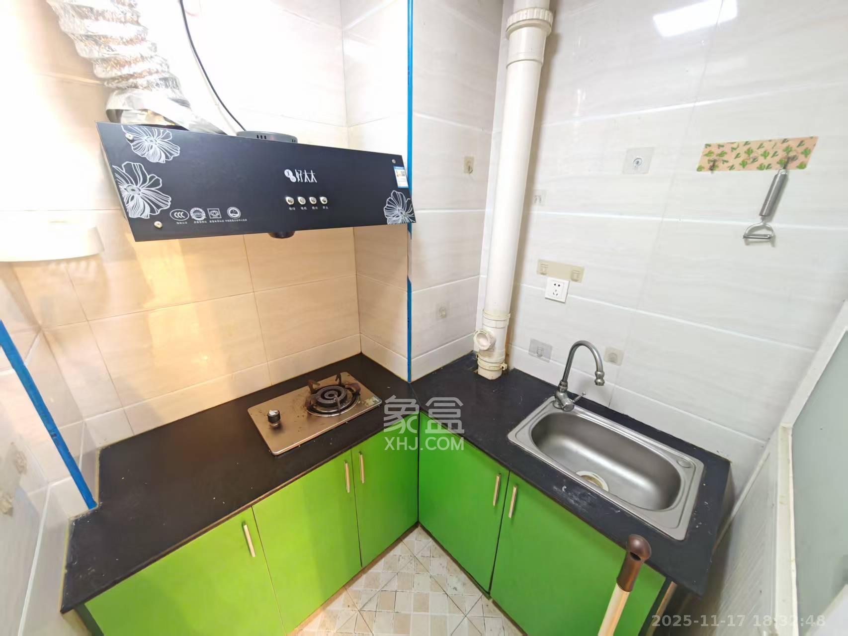 鑫远湘府逸园 1室1厅1卫 1200.0元/月 鑫远湘府逸园 1室1厅1卫 1200.0元/月室内图