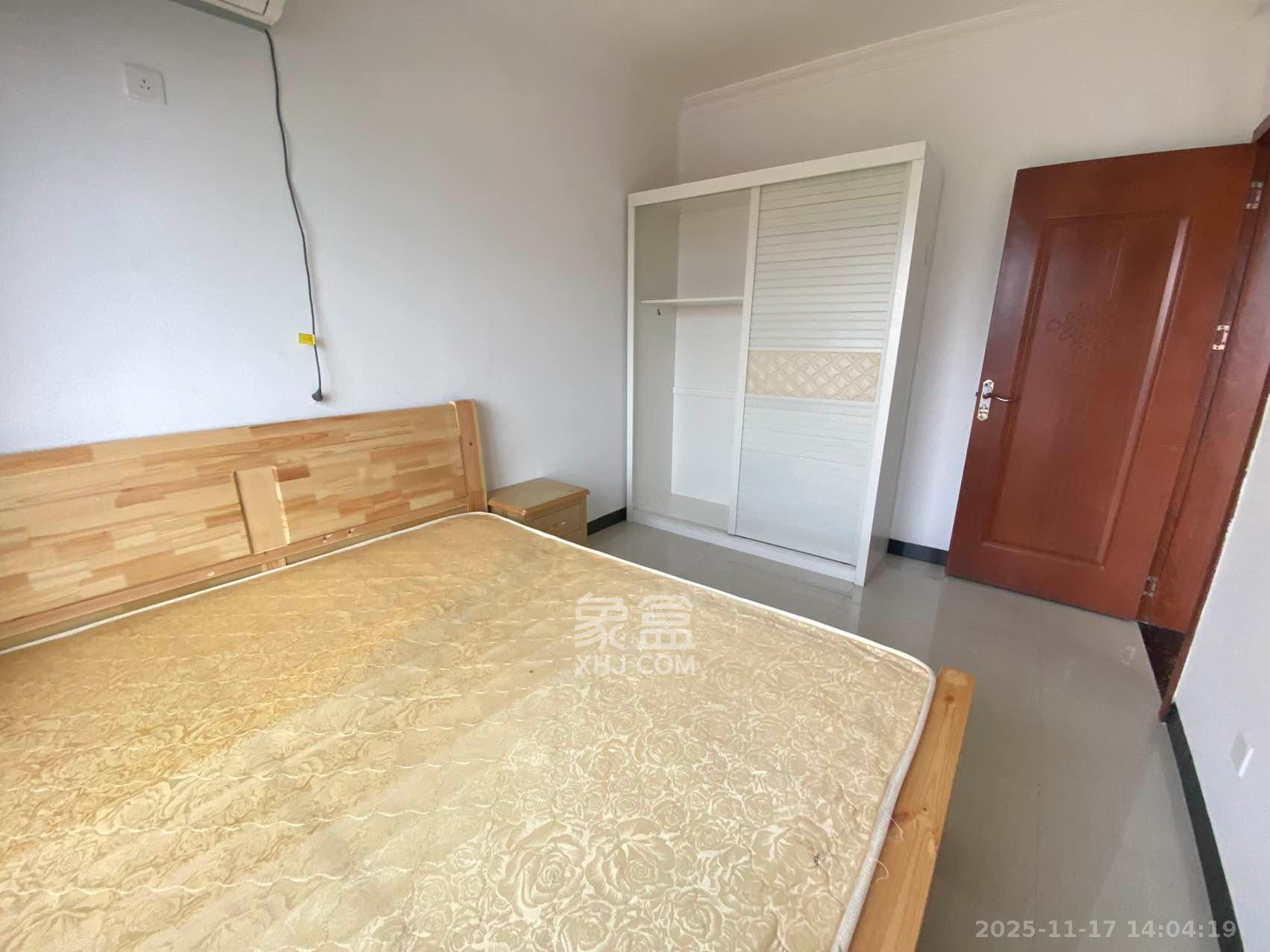 达美D6区  2室2厅1卫    2400.0元/月室内图