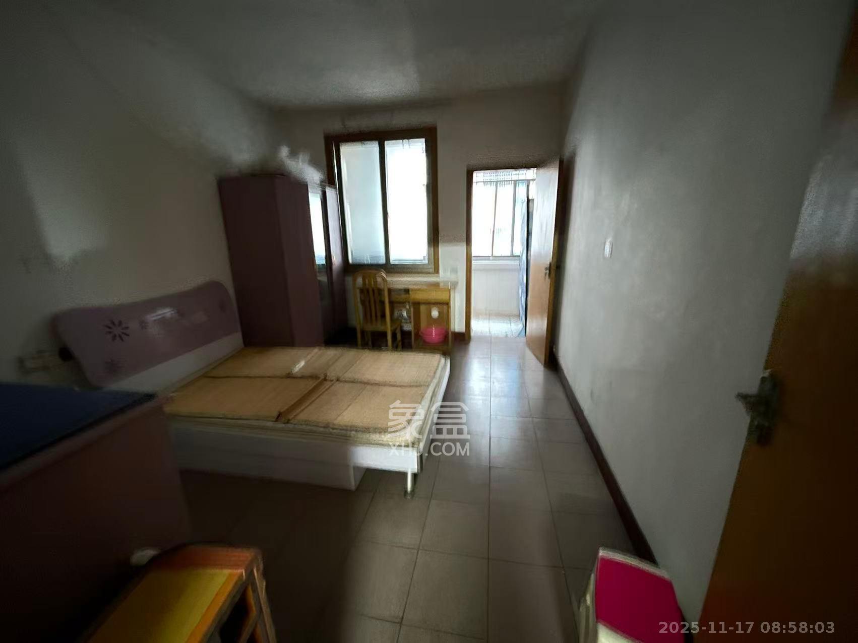 十五中单位宿舍  2室1厅1卫    1500.0元/月室内图