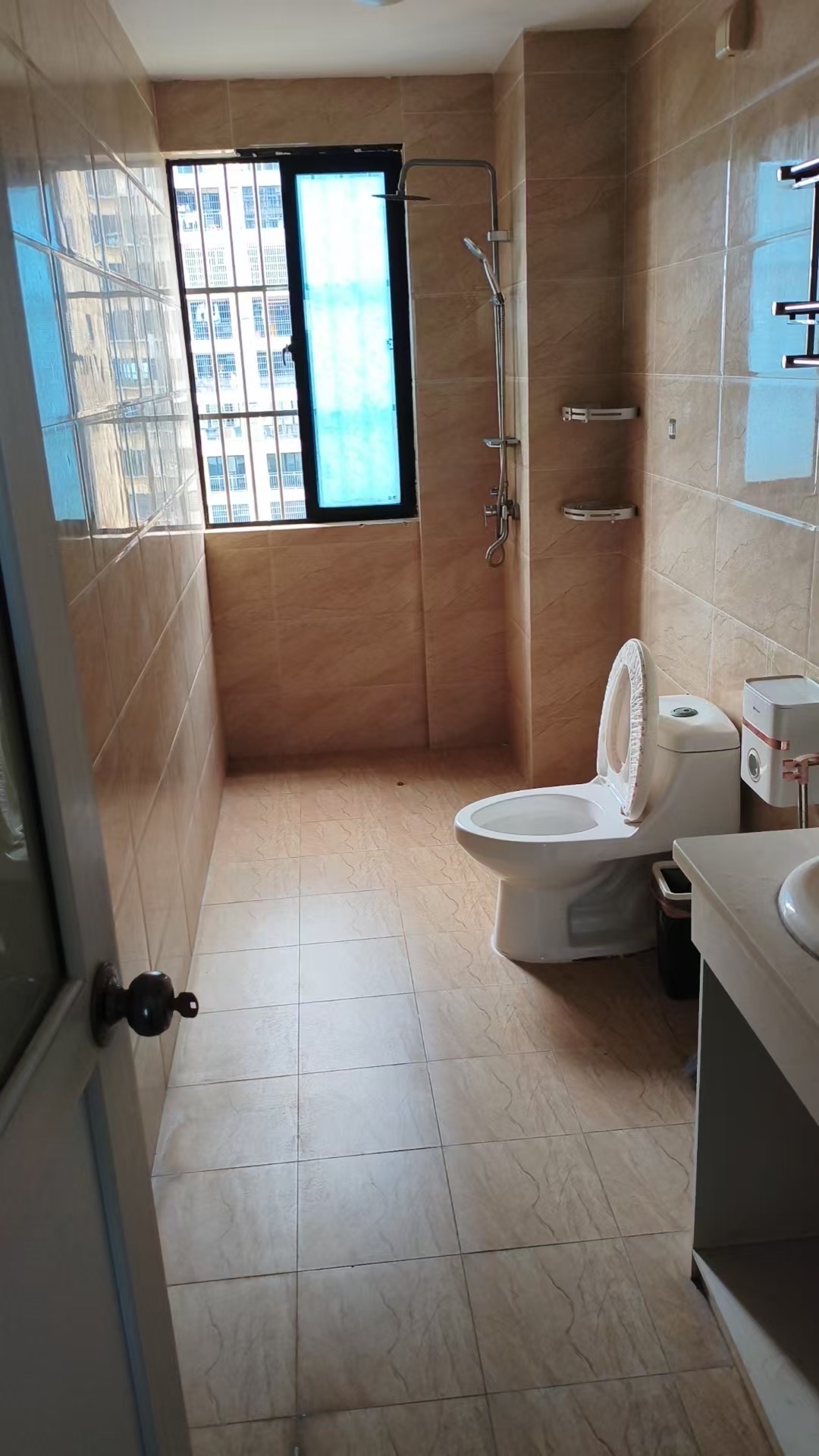 新海小区  5室0厅4卫    2000.0元/月室内图