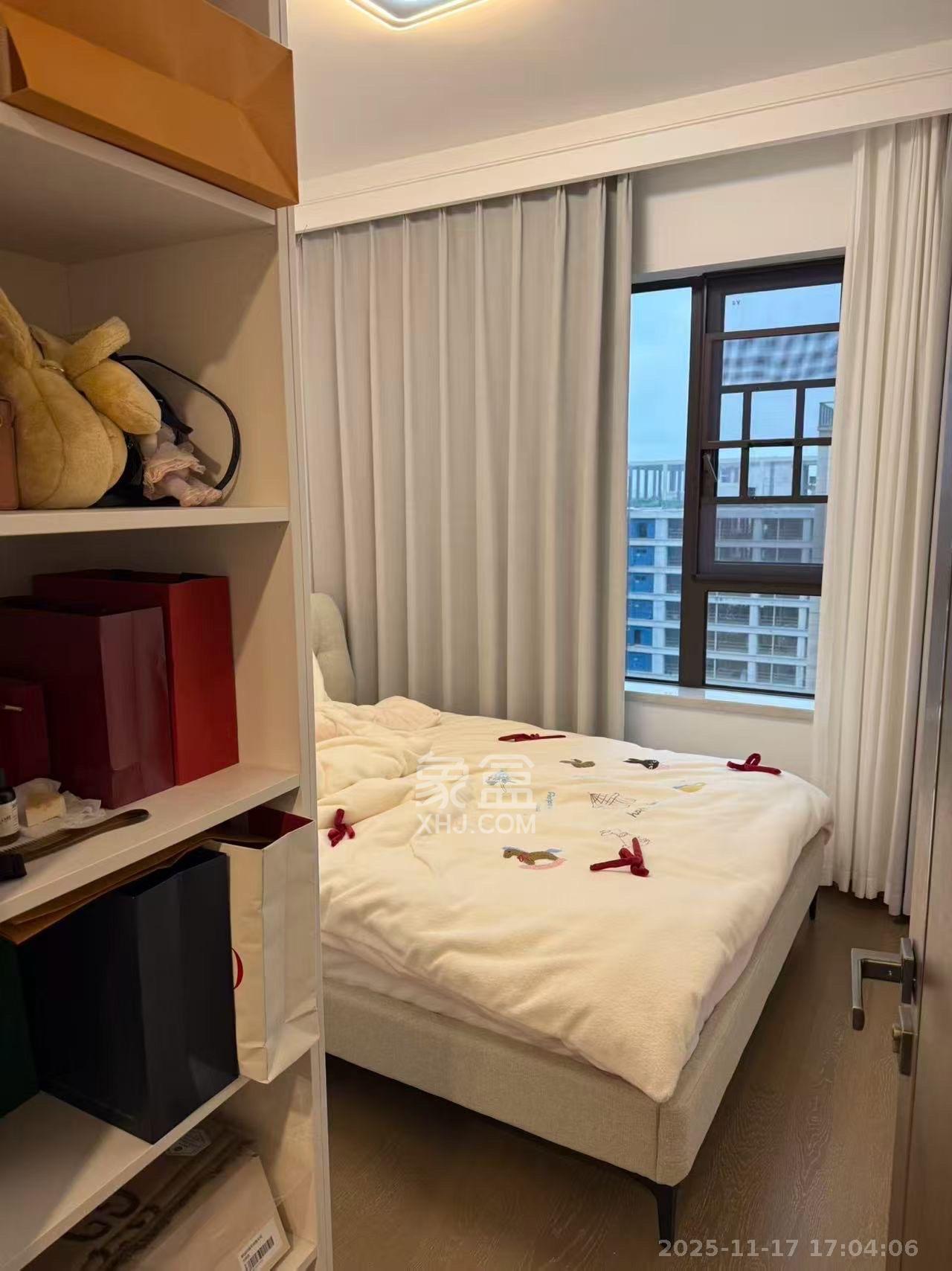 龙湖铂金中心（龙湖春江郦城）  3室2厅2卫    5600.0元/月室内图