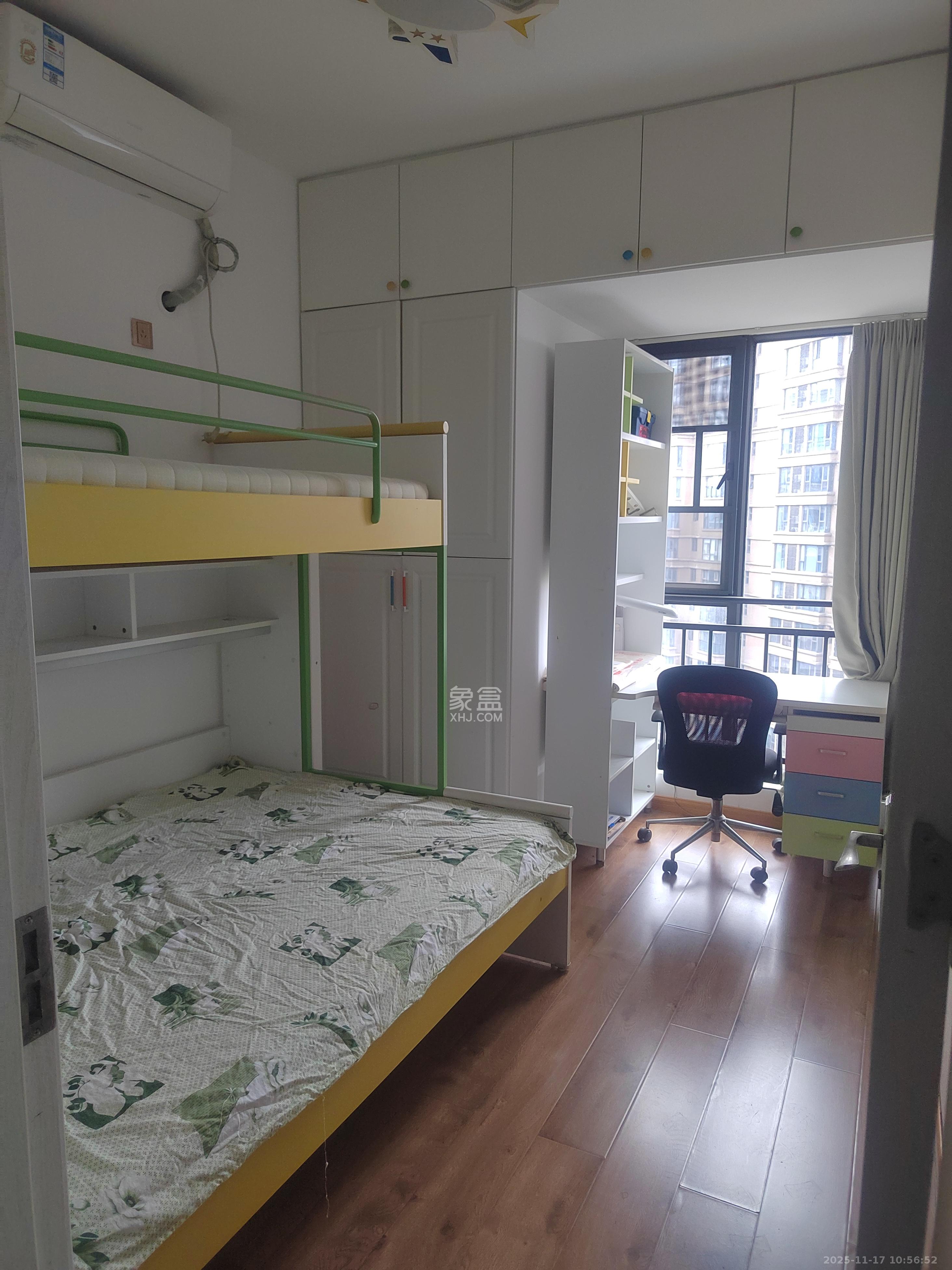 湘域熙岸  4室2厅1卫    3000.0元/月