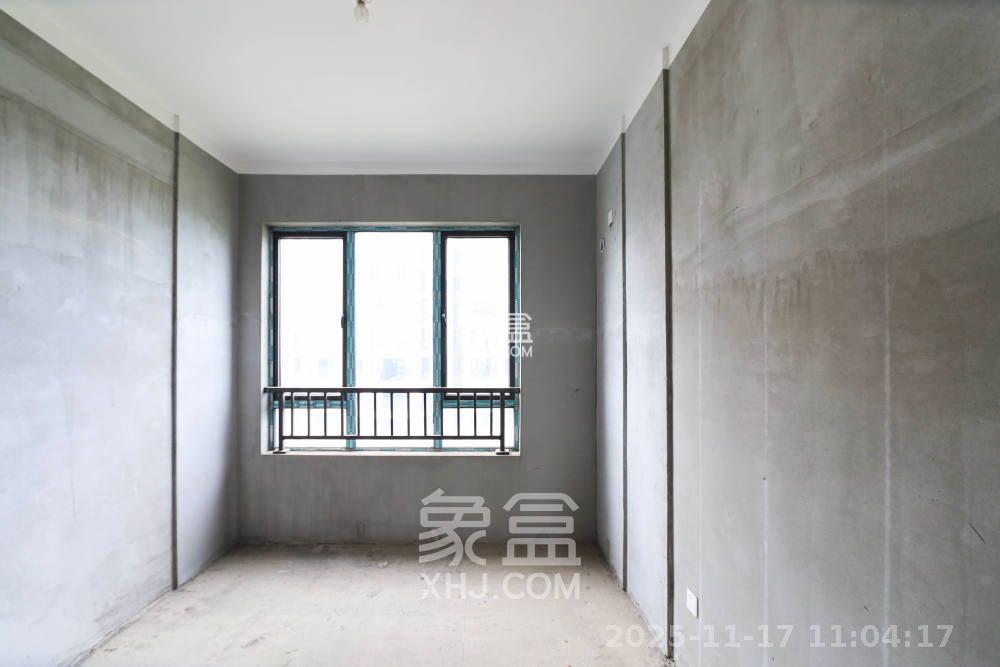 长房半岛蓝湾（观山月）  5室2厅2卫    2200.0元/月室内图