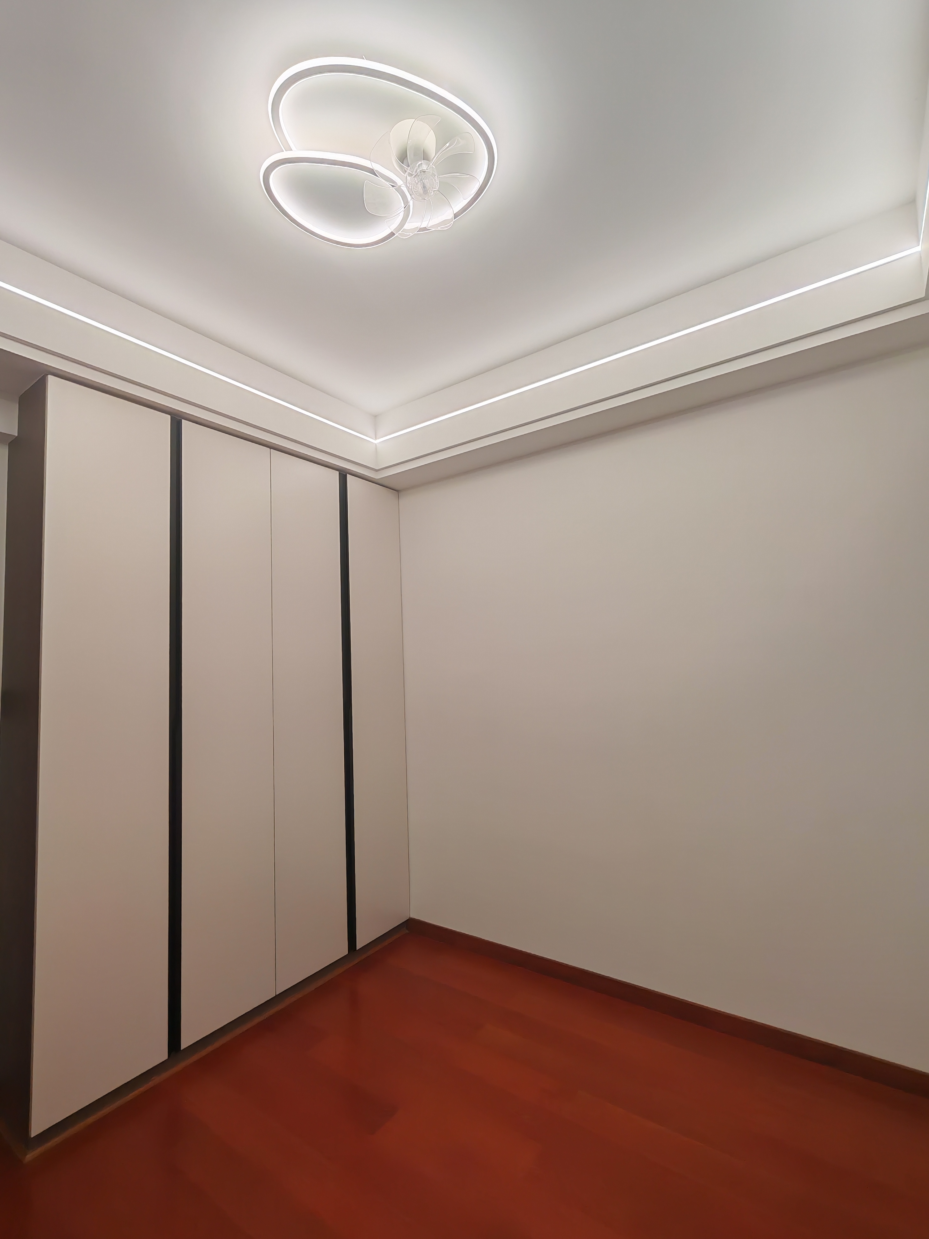 碧桂园锦岸  4室2厅2卫    95.8万客厅