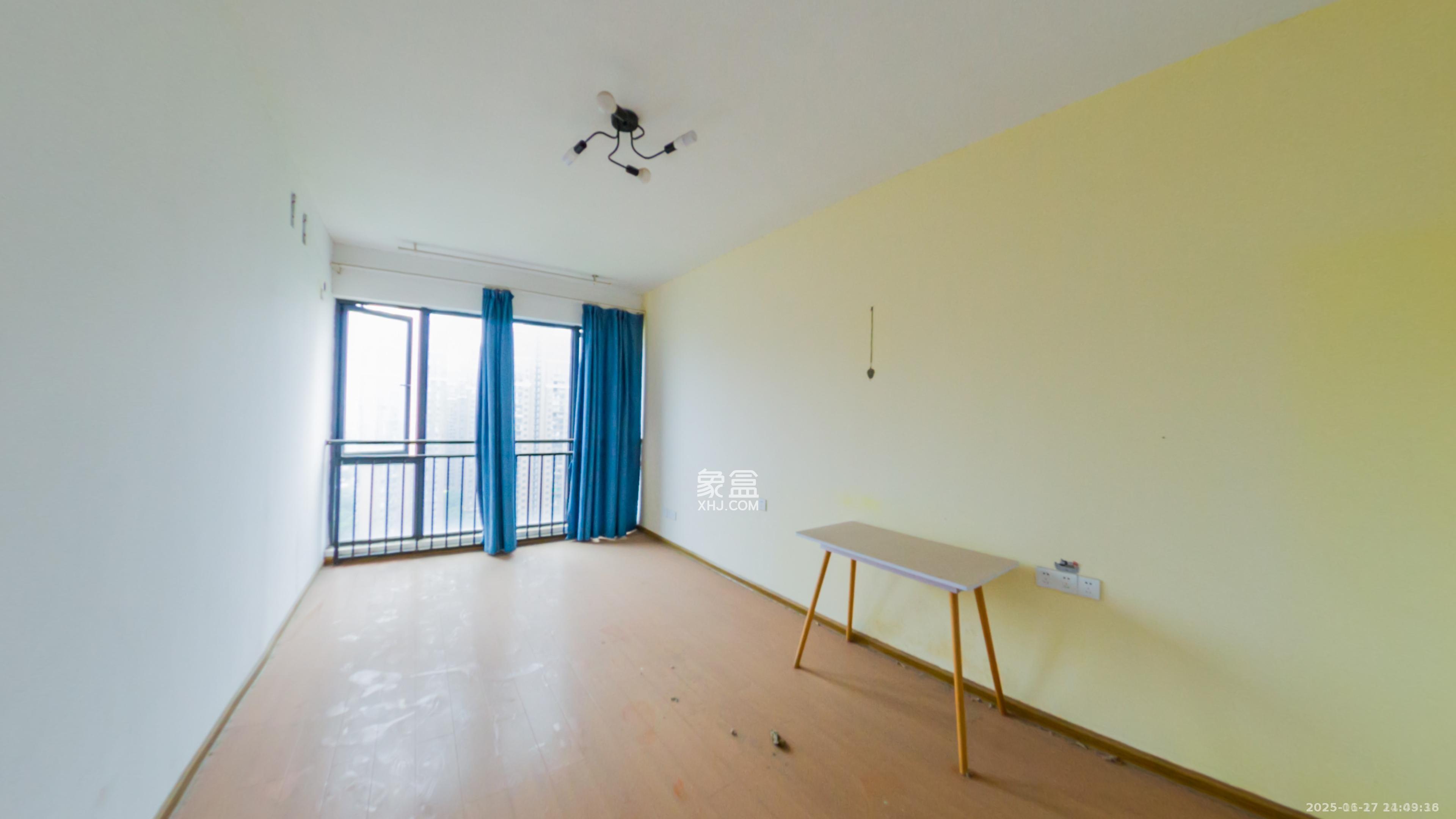 京武浪琴山一、二期 4室2厅2卫 4000.0元/月 京武浪琴山一、二期 4室2厅2卫 4000.0元/月室内图