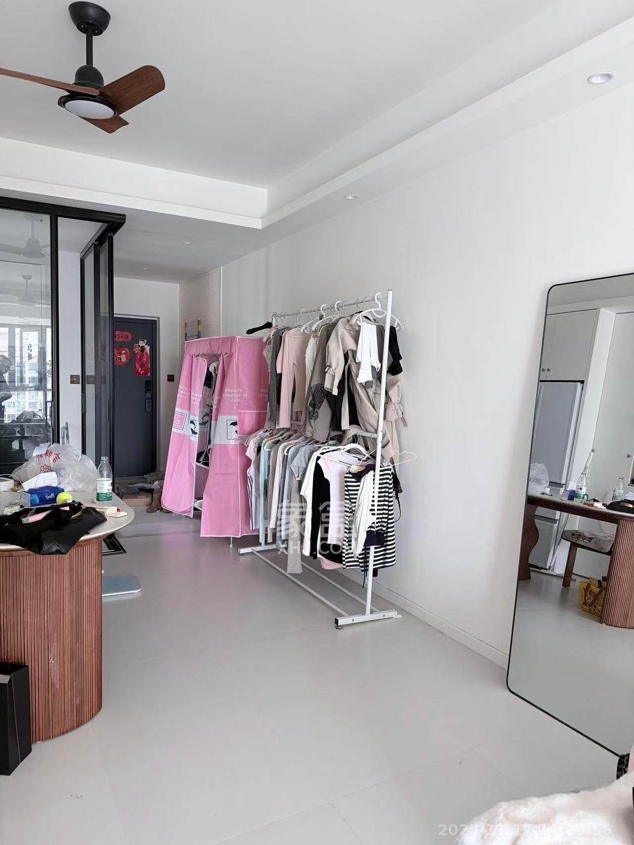 辉煌国际城三期 3室2厅1卫 3320.0元/月 辉煌国际城三期 3室2厅1卫 3320.0元/月室内图