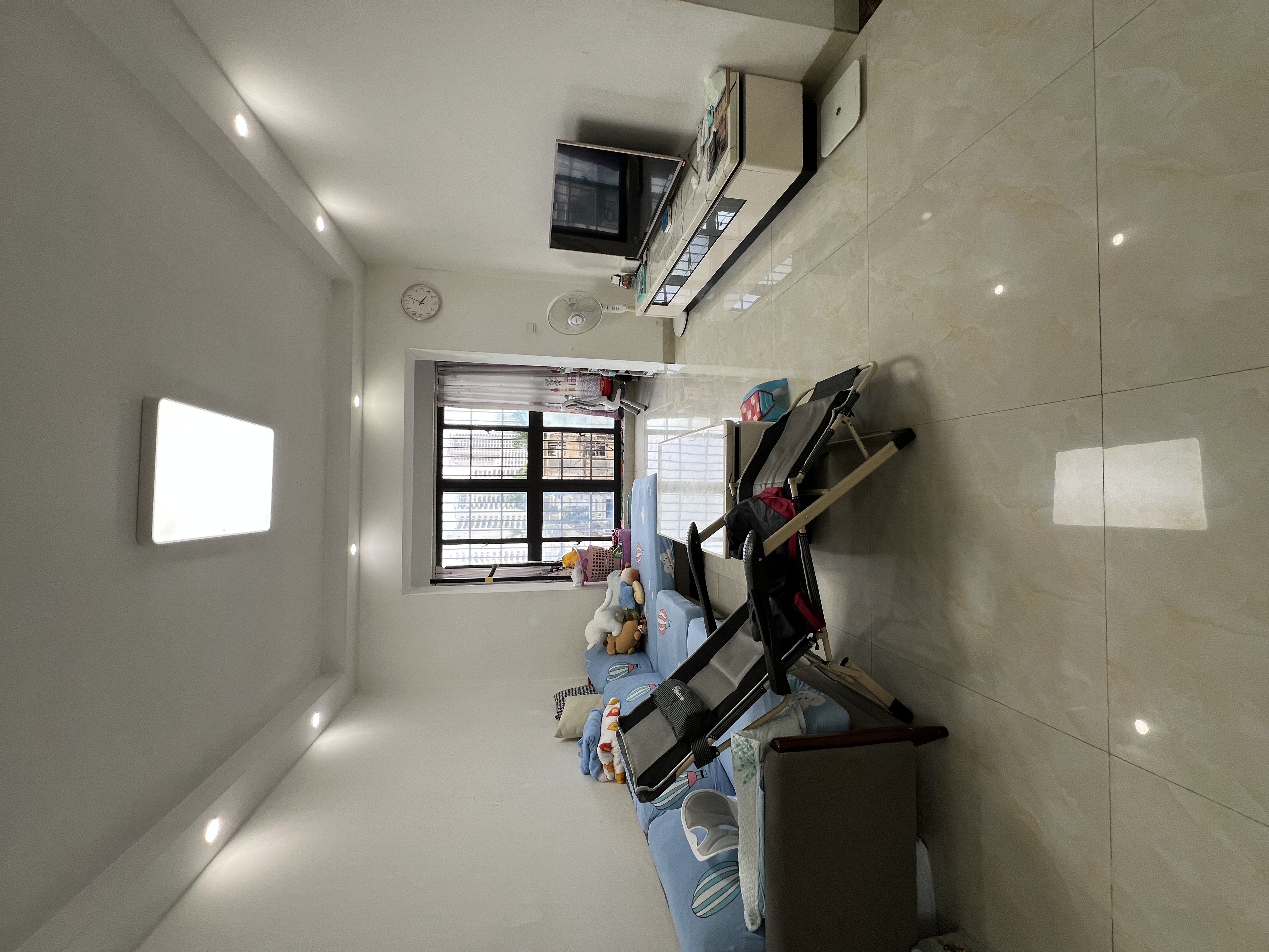 阳光三号苑 3室2厅1卫 135.0万 阳光三号苑 3室2厅1卫 135.0万客厅