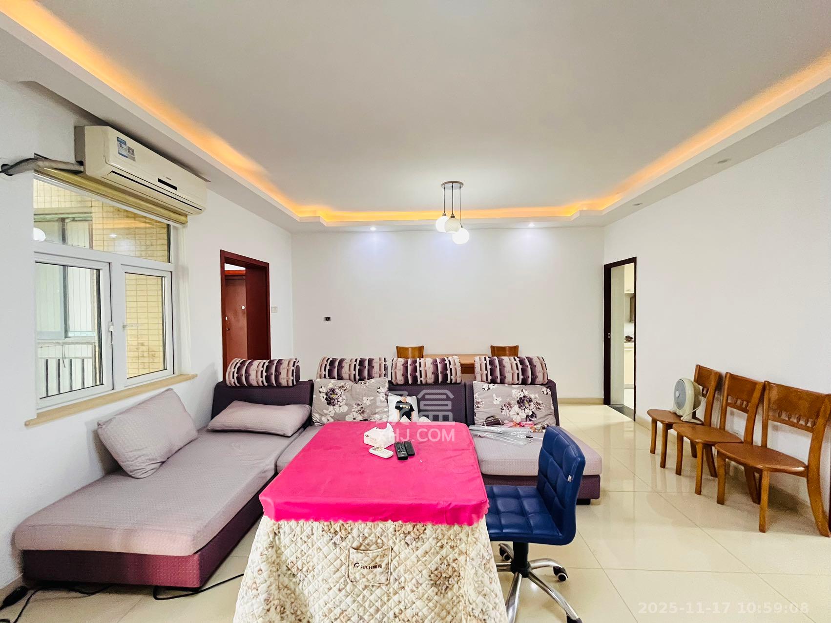 泊爱蓝湾 3室2厅1卫 2700.0元/月 泊爱蓝湾 3室2厅1卫 2700.0元/月室内图