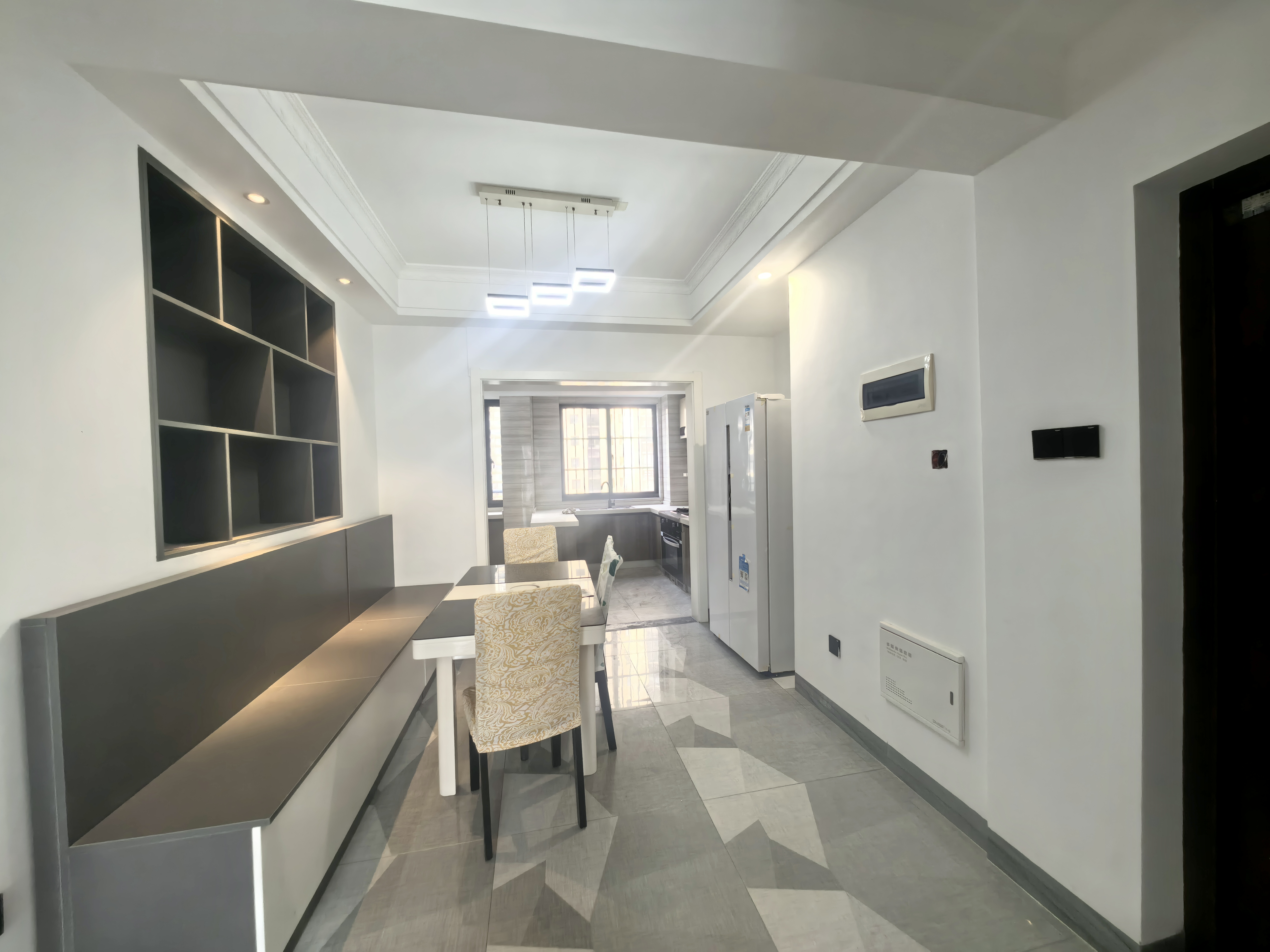 祥和家园  3室2厅2卫    3800.0元/月室内图