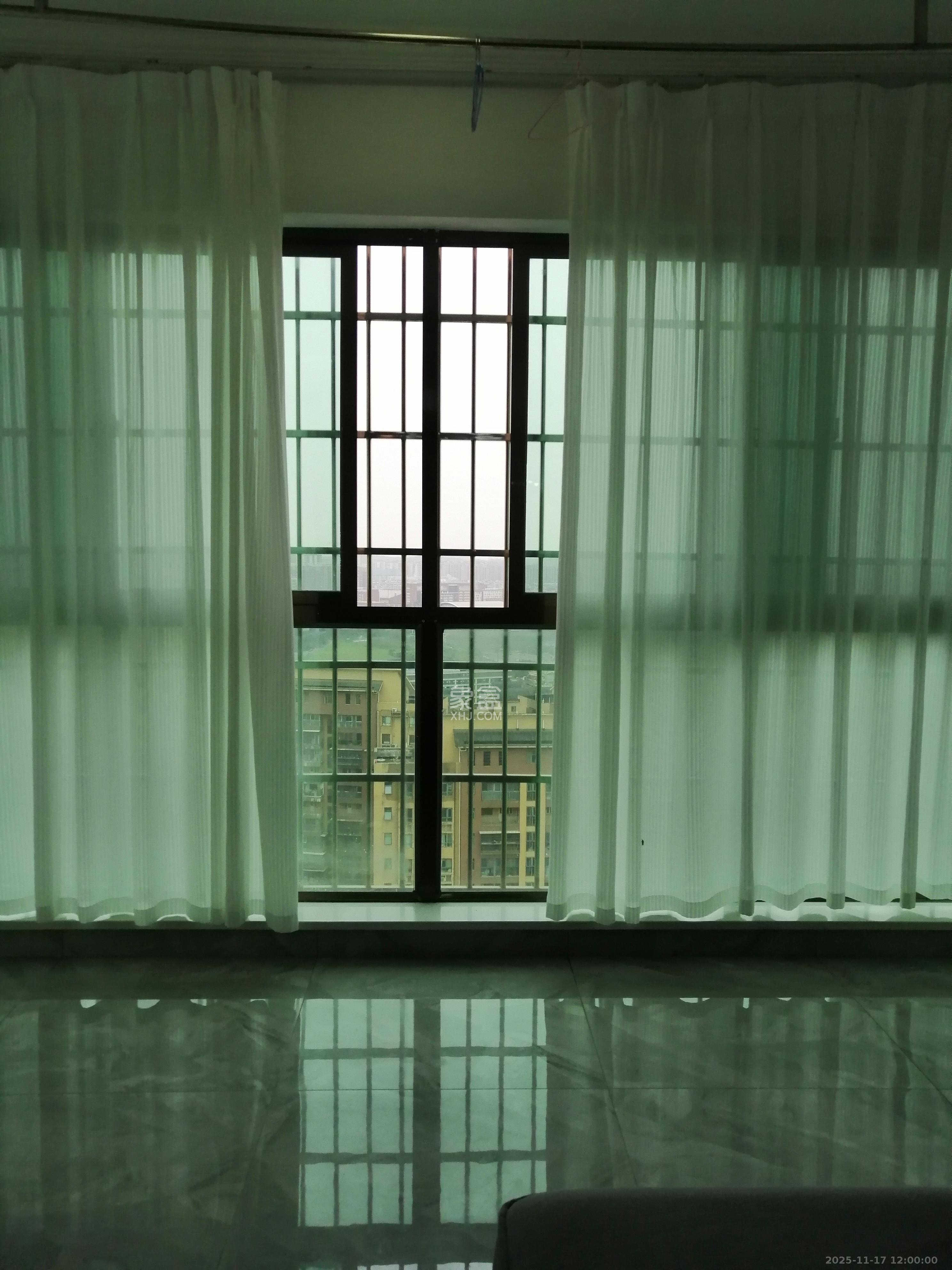 鄱阳佳郡  3室2厅2卫    2400.0元/月室内图