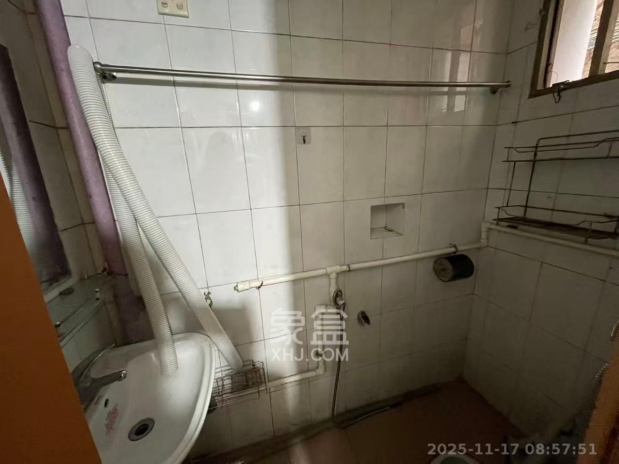 十五中单位宿舍  2室1厅1卫    1500.0元/月室内图