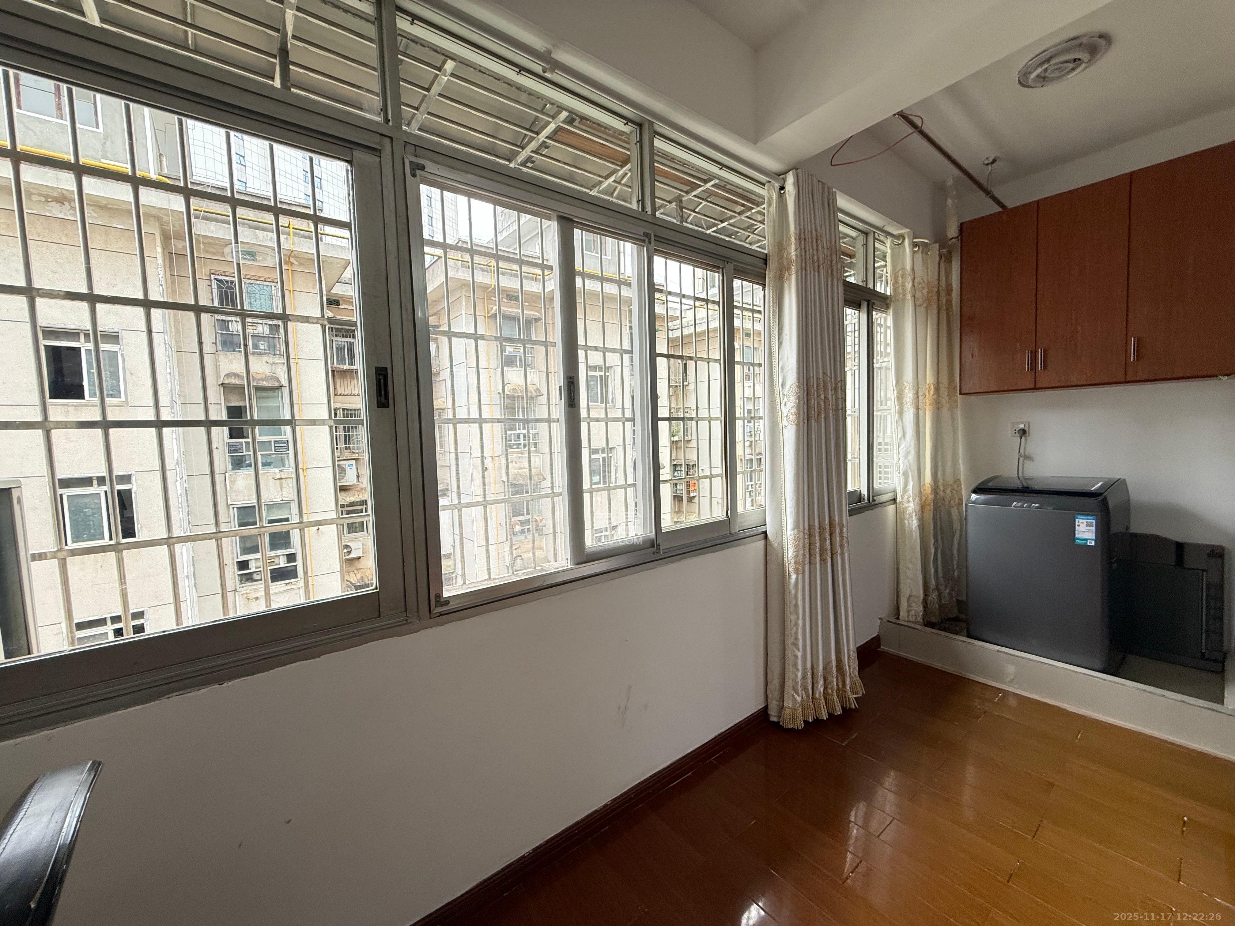 通程物流宿舍  3室2厅1卫    1600.0元/月室内图