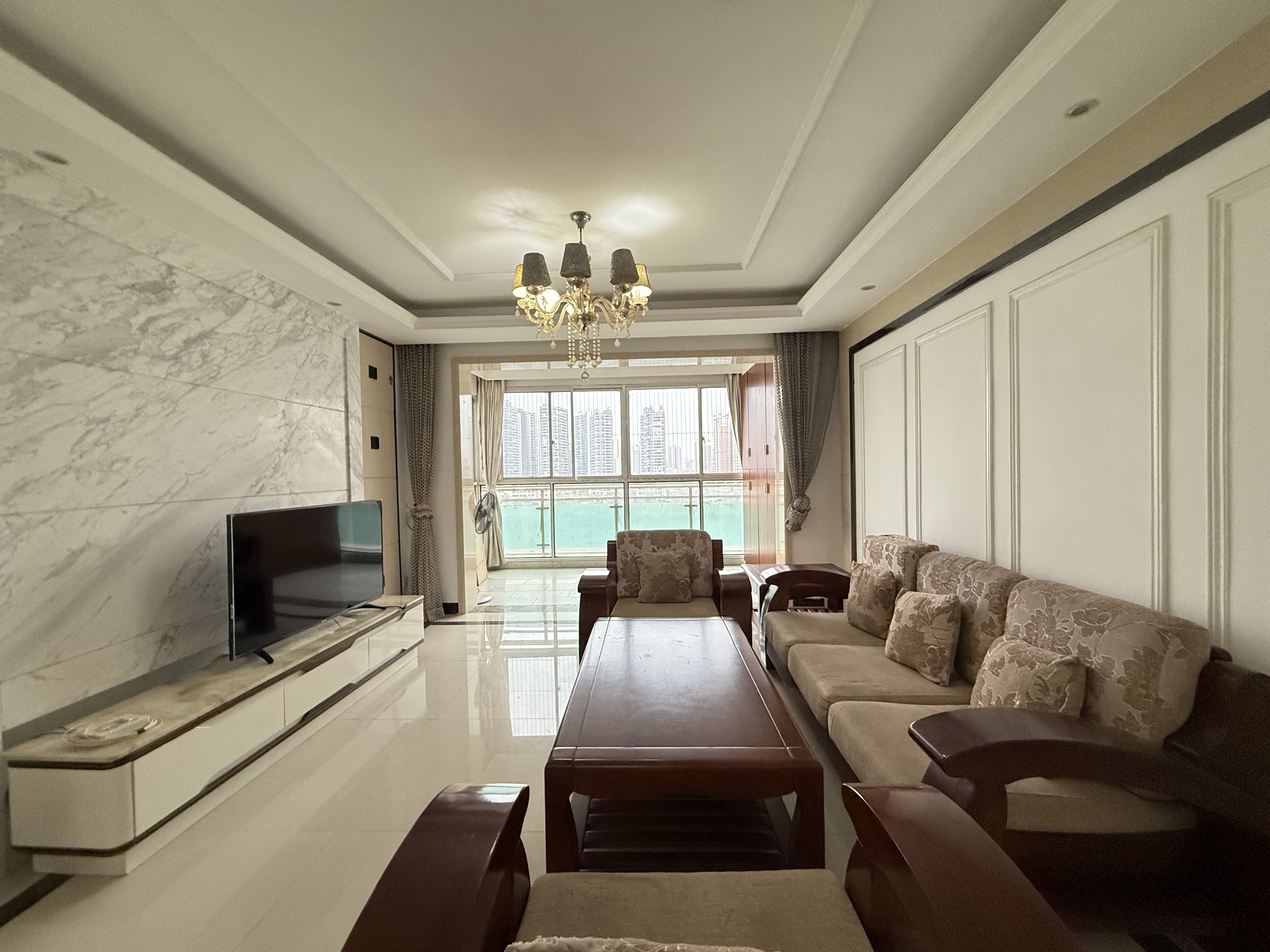 禧诚月畔湾  3室2厅2卫    2200.0元/月