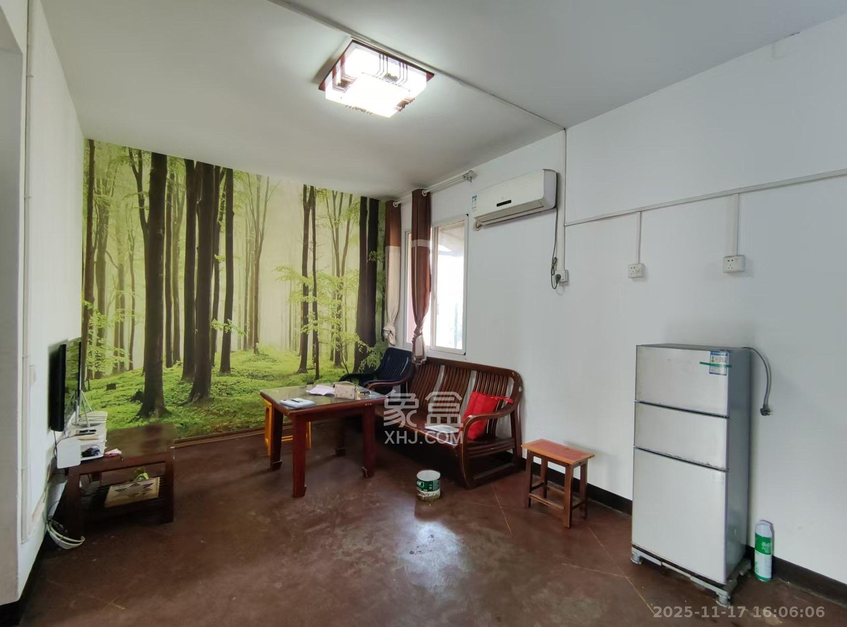 湖橡宿舍/湖橡小区  2室1厅1卫    1300.0元/月室内图