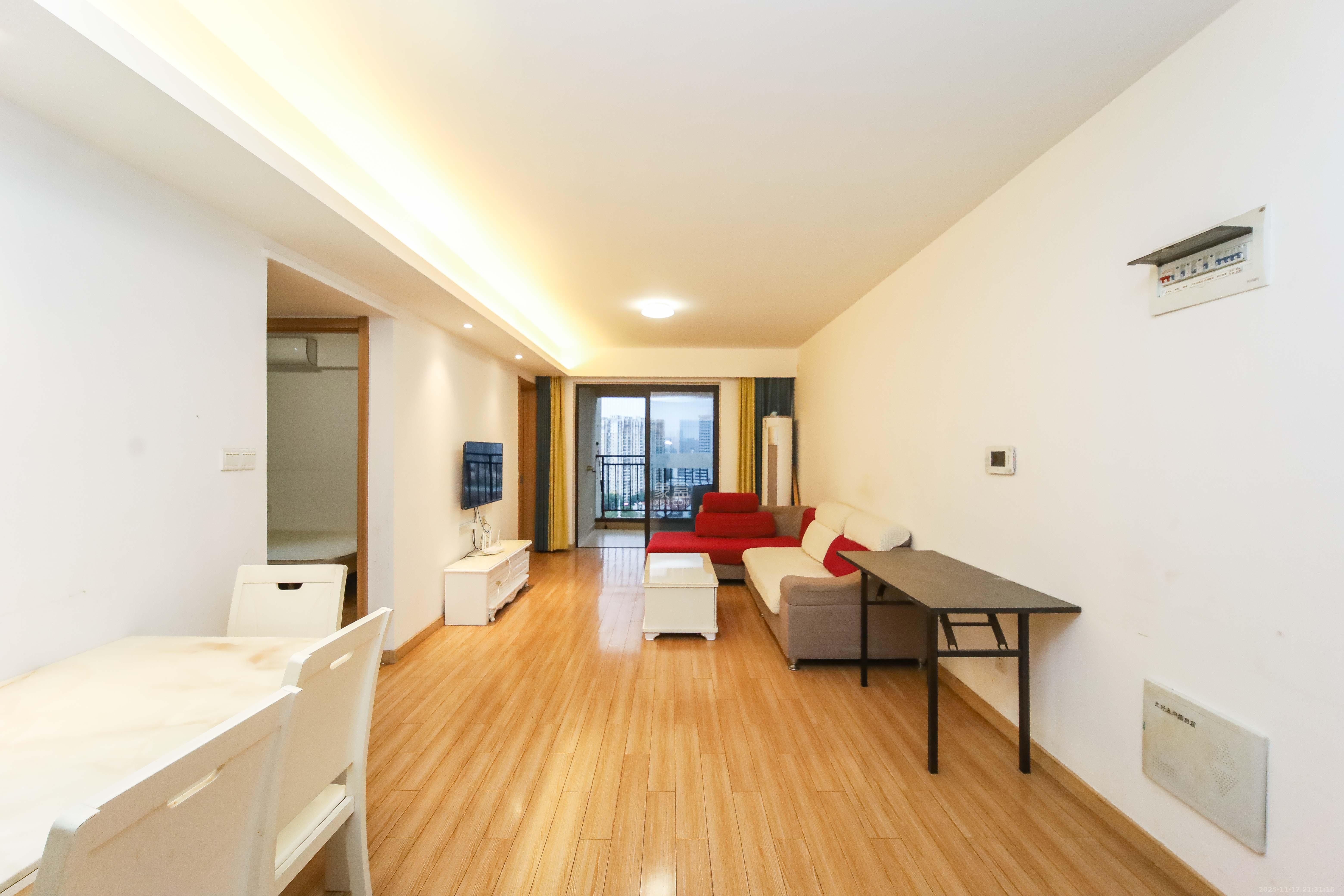 万科金域蓝湾 3室2厅2卫 110.0万 万科金域蓝湾 3室2厅2卫 110.0万客厅