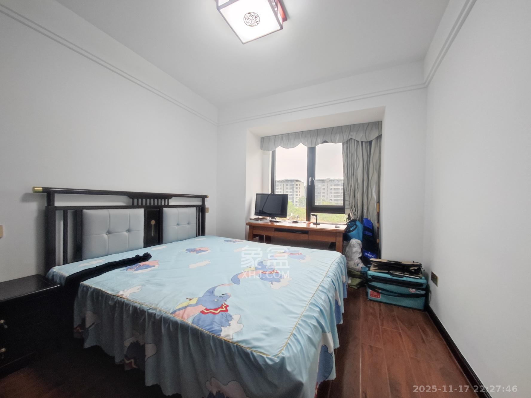 弘阳万侯府 4室2厅2卫 218.0万 弘阳万侯府 4室2厅2卫 218.0万卧室