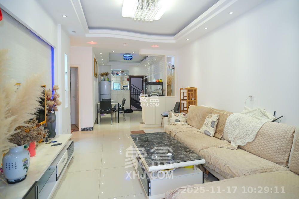 山水湾  2室2厅1卫    1700.0元/月室内图