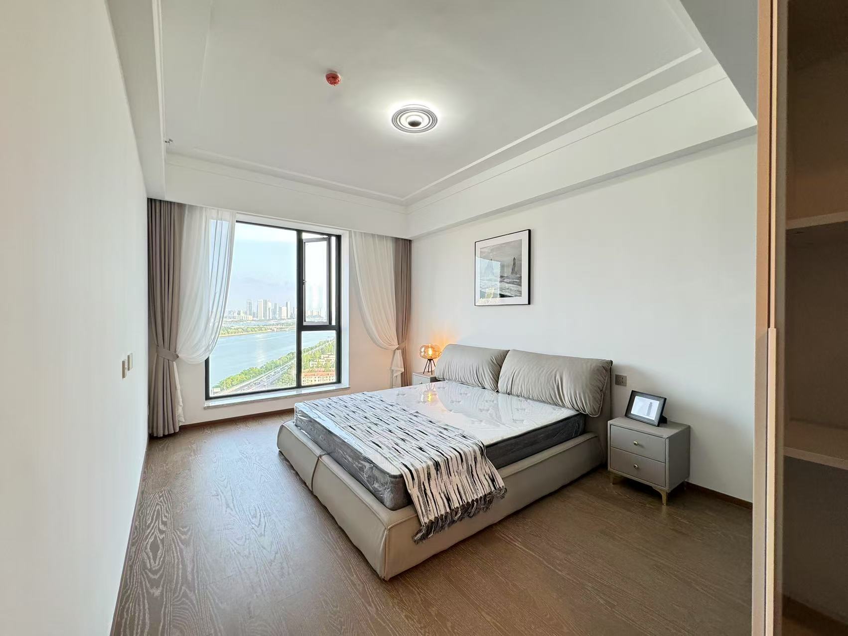 江山印  3室2厅3卫    15800.0元/月户型图