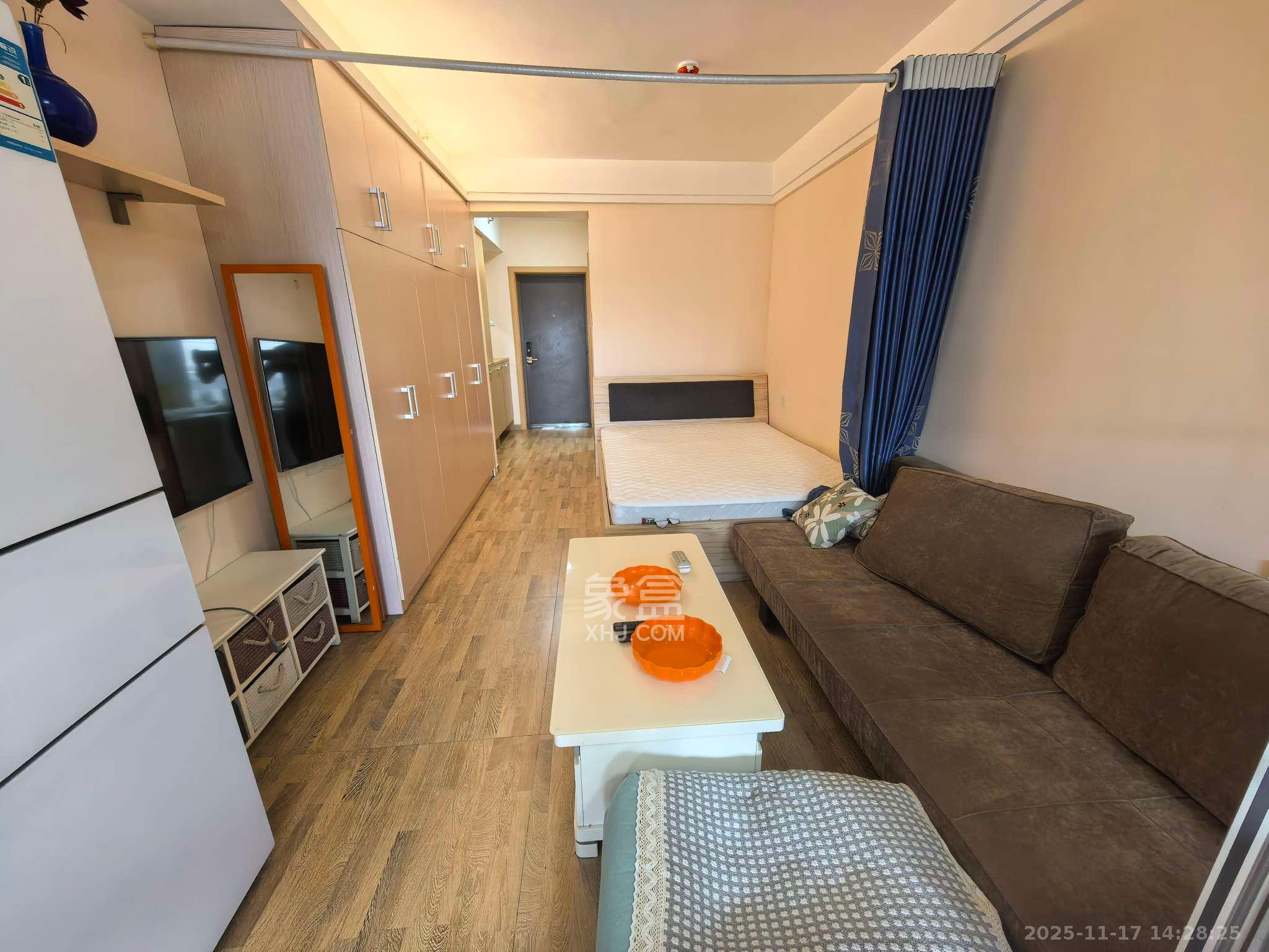 大财门公寓  1室1厅1卫    2000.0元/月室内图