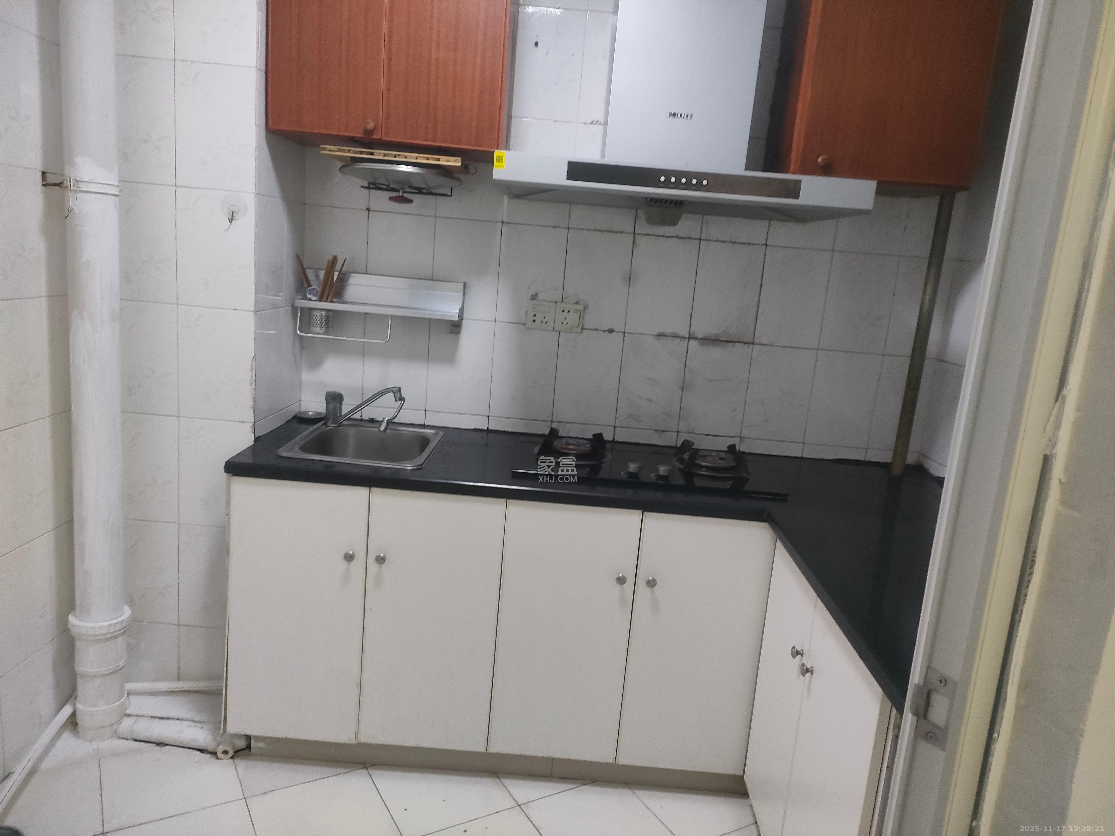 凯通国际城（凯通朝庭）  3室2厅1卫    2600.0元/月室内图