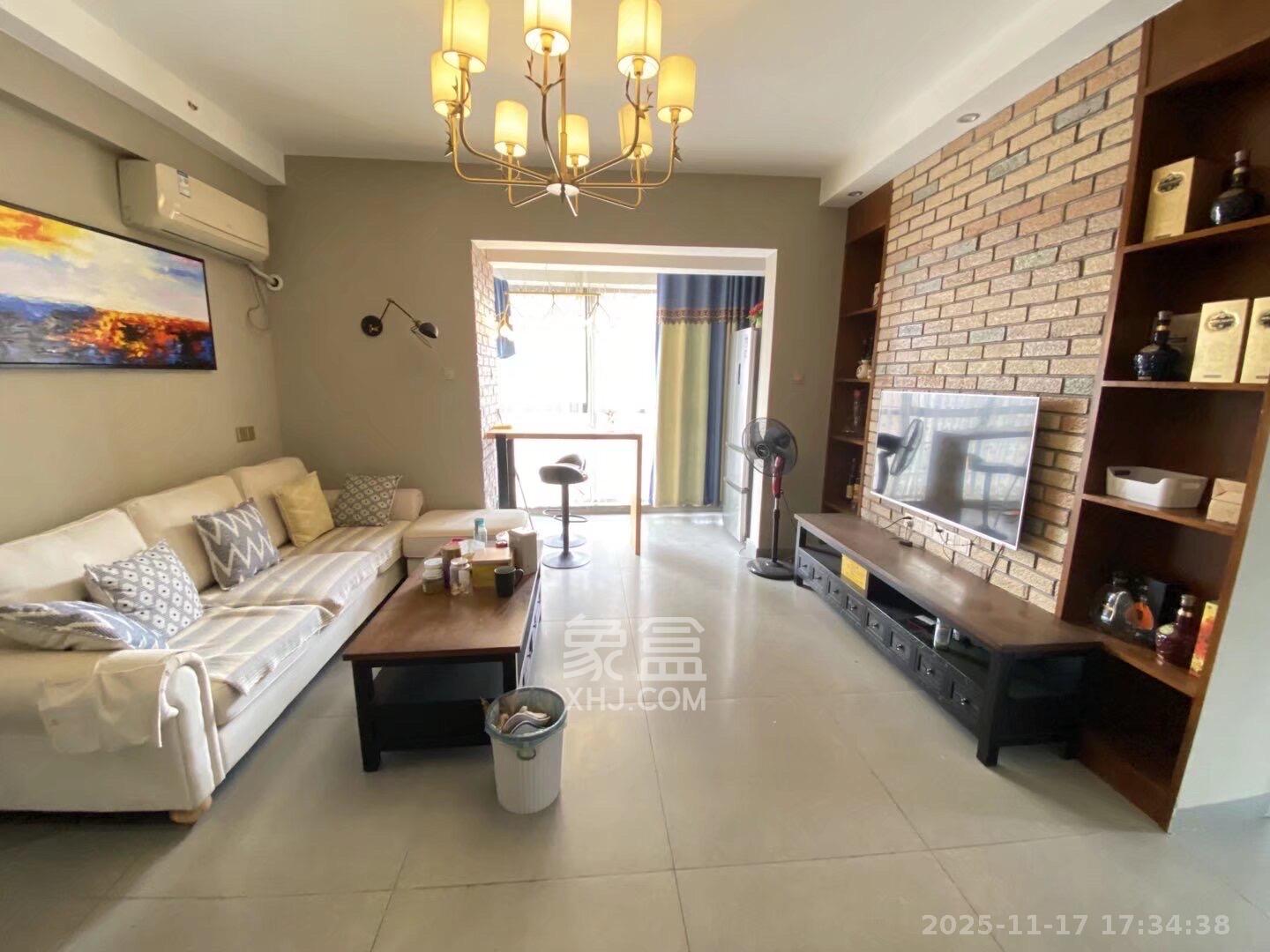 中欣楚天雅郡  1室1厅1卫    1600.0元/月室内图