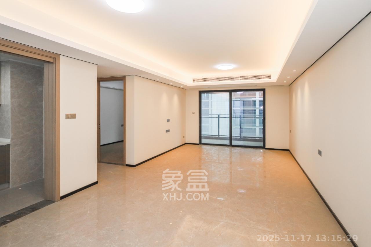 中海麓山境南区  4室2厅2卫    2800.0元/月室内图