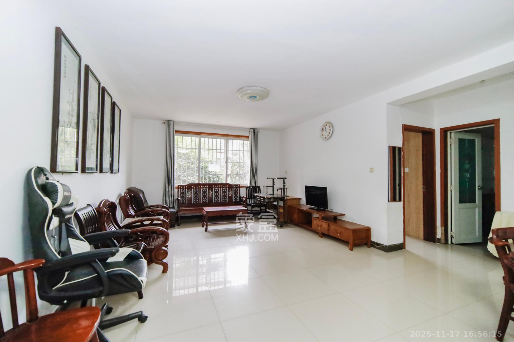 湘樟园小区（湘樟家园）  1室0厅0卫    50.8万客厅